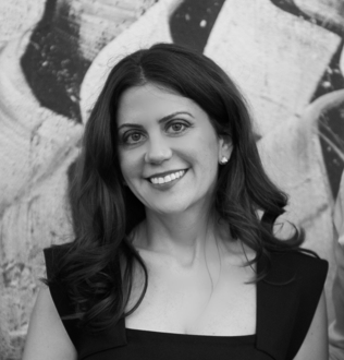 Misse Daniel Headshot - Elaine.PNG