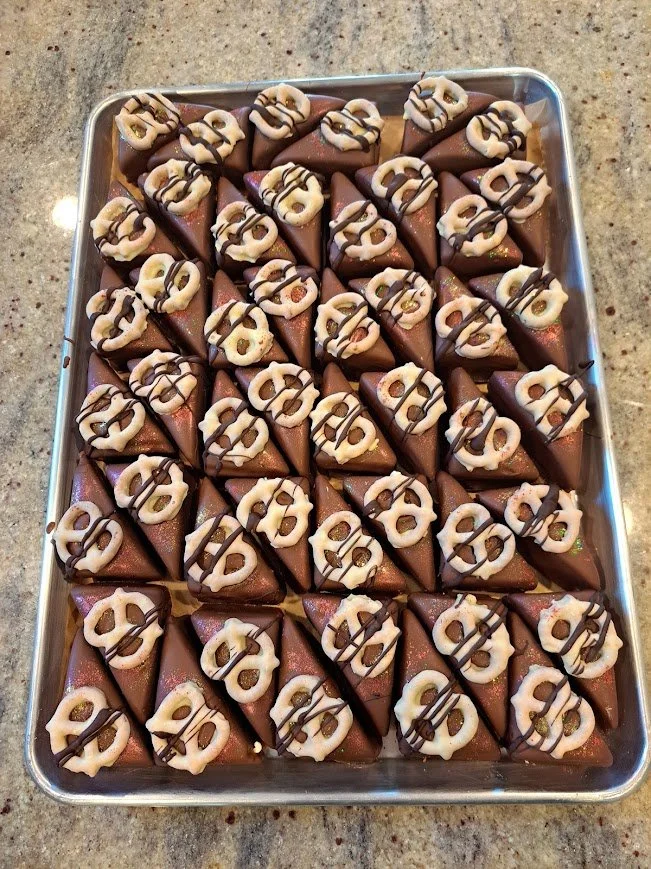 pretzel multiple.jpg