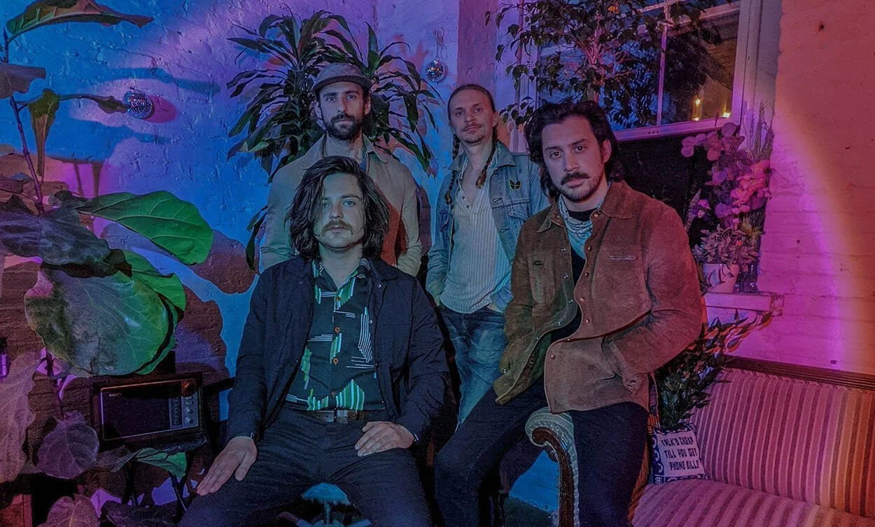 Mo-Lowda-Cover-Phot.jpg