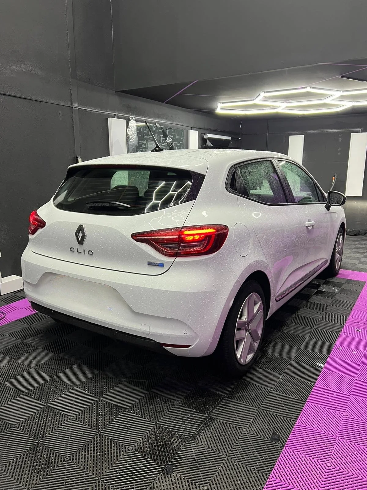 clio avant - Modifié.jpg