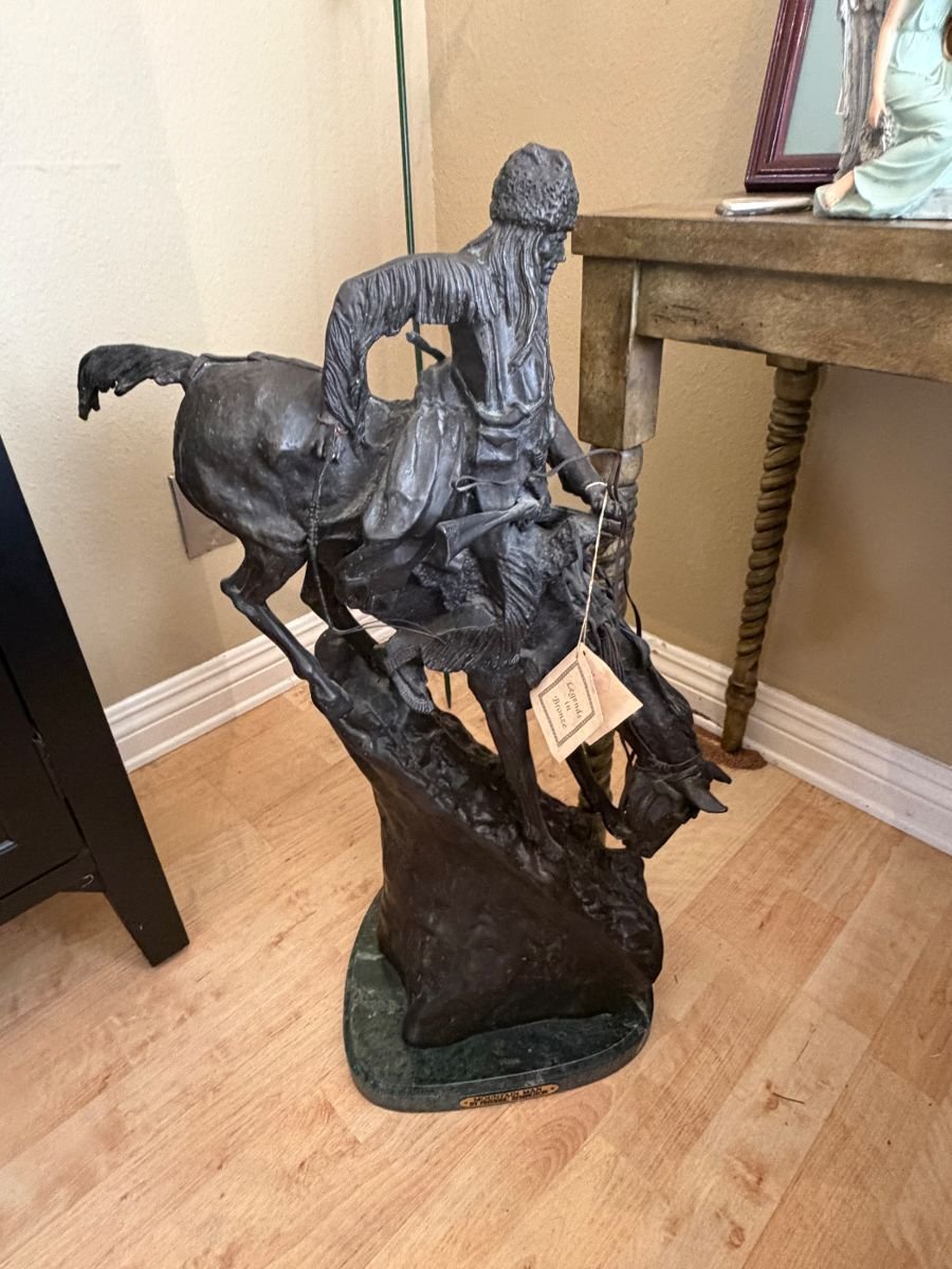 Valencia Estate Sale