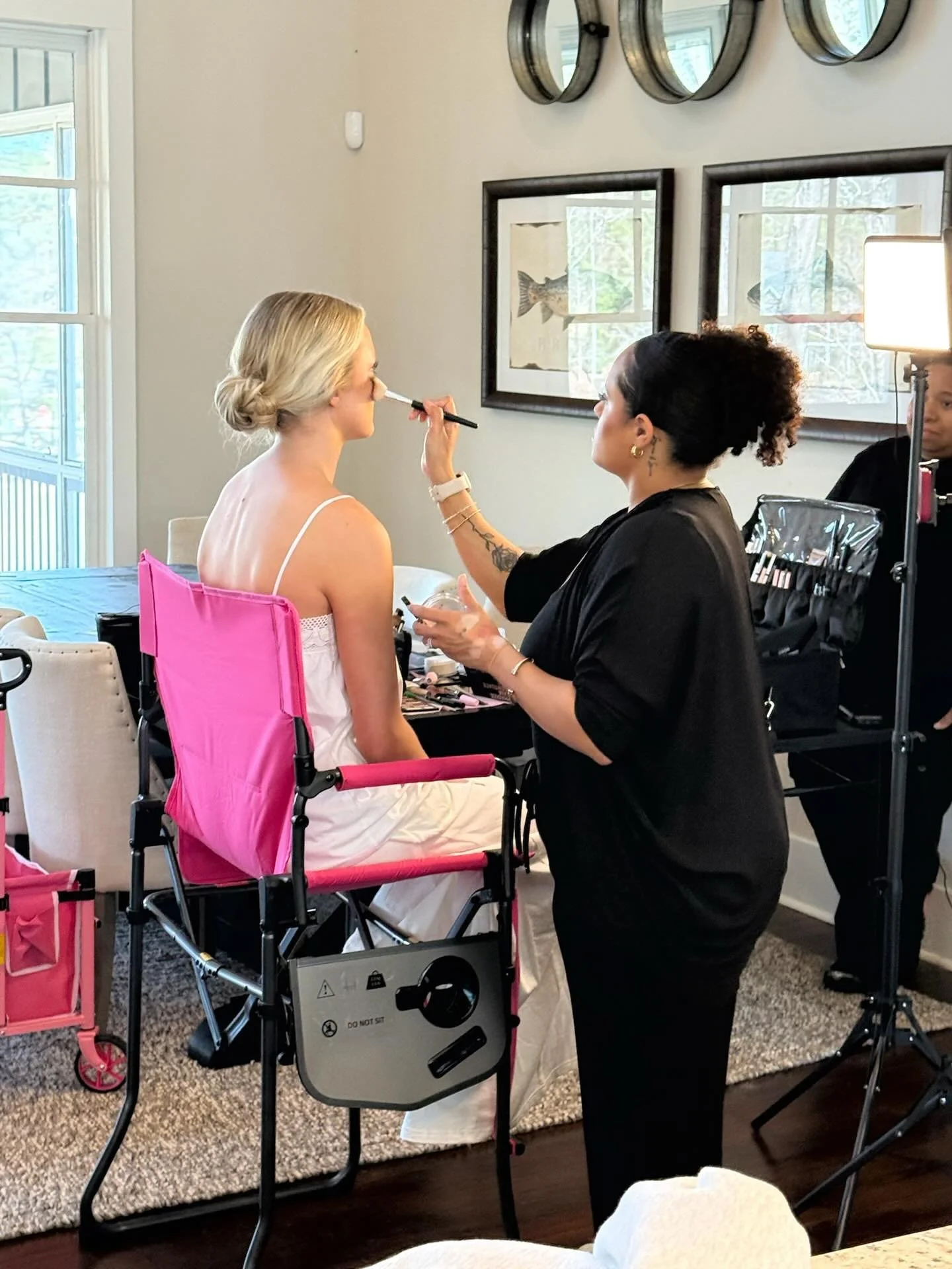 Dress up season is here! Think weddings, charity galas, spring photoshoots and all the celebrations ✨⁠
⁠
From bridesmaids to wedding guests (and everything in between), our team makes getting ready feel effortless!⁠
⁠
Woo offers makeup services for f