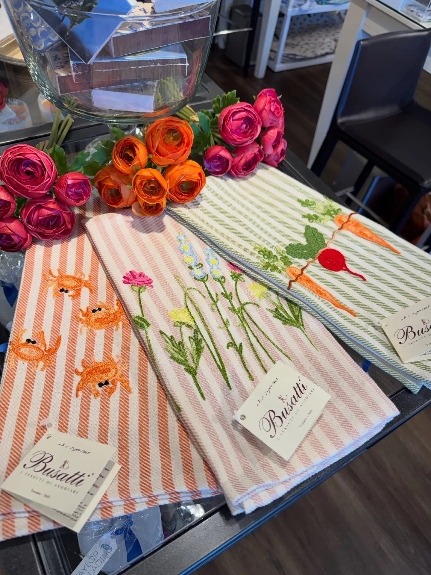 Woo has beautiful gifts for all the moms in your life 💐
From luxurious skincare and makeup to candles, jewelry, fragrances, and special little finds &mdash; we have everything you need to make Mom feel celebrated this Mother&rsquo;s Day. 💗

#mother