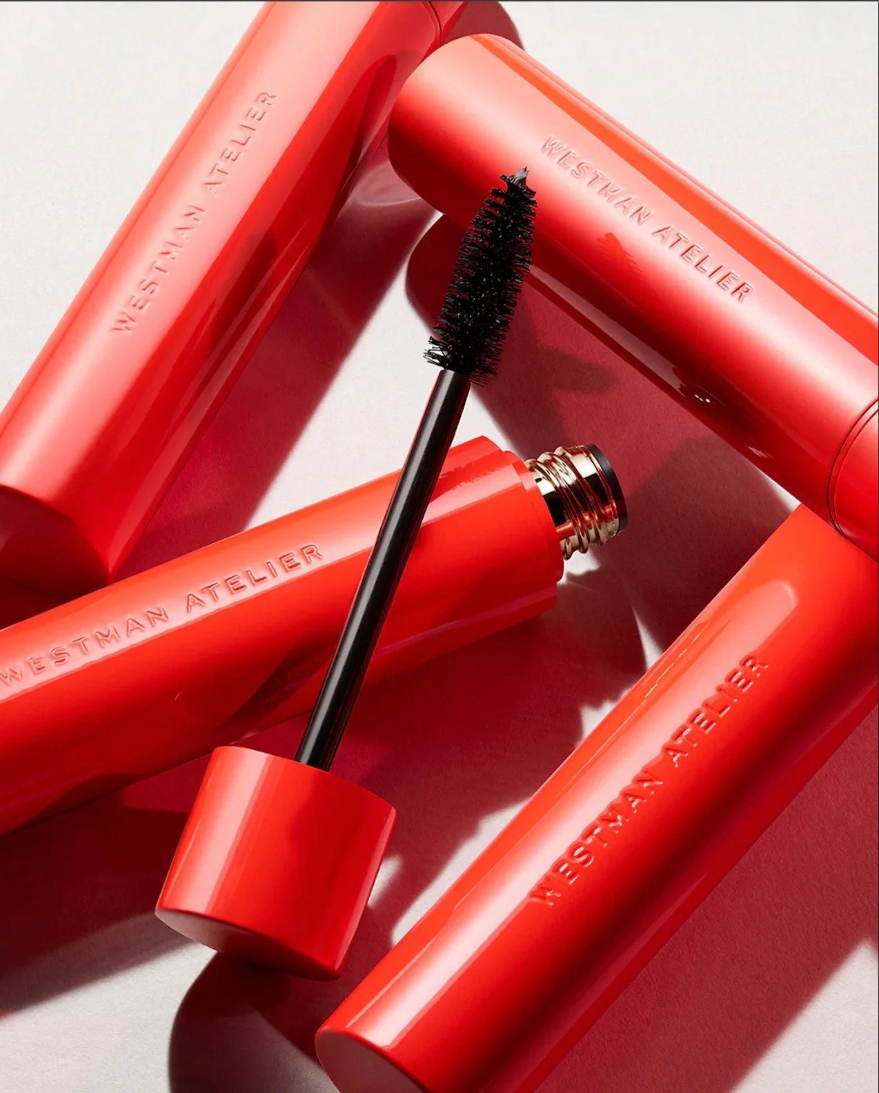 EASY ON THE EYE⁠
⁠
Catch and protect every last lash with clean, safe ingredients that deliver length, lift, and nourishment in one swipe - even for the most sensitive eyes.⁠
⁠
@westmanatelier ....the mascara that 💖 loves your lashes.