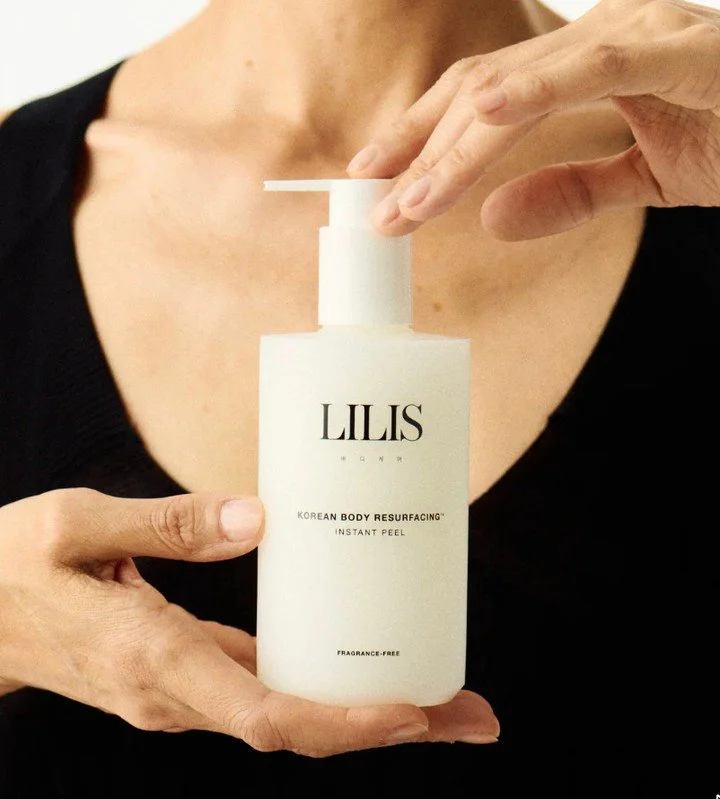 ✨️How to Exfoliate Your Body for Silky, Radiant Skin (Without Irritation)⁠
When it comes to achieving truly smooth, luminous skin, body exfoliation is essential. Done correctly, it removes surface buildup, boosts cell turnover, and allows your skinca