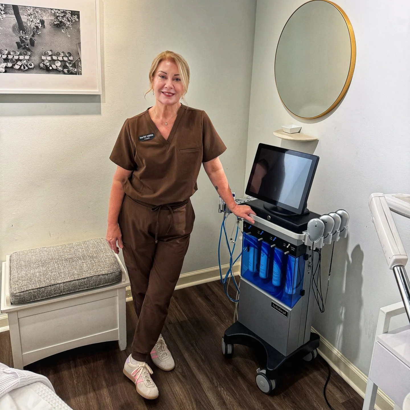 ✨ Ready to give your skin the glow it deserves? ✨

Treat yourself to a HydraFacial or one of our luxurious skin care treatments and leave feeling refreshed, radiant, and renewed. 💕

Call (615) 383-2170 to book your appointment today!