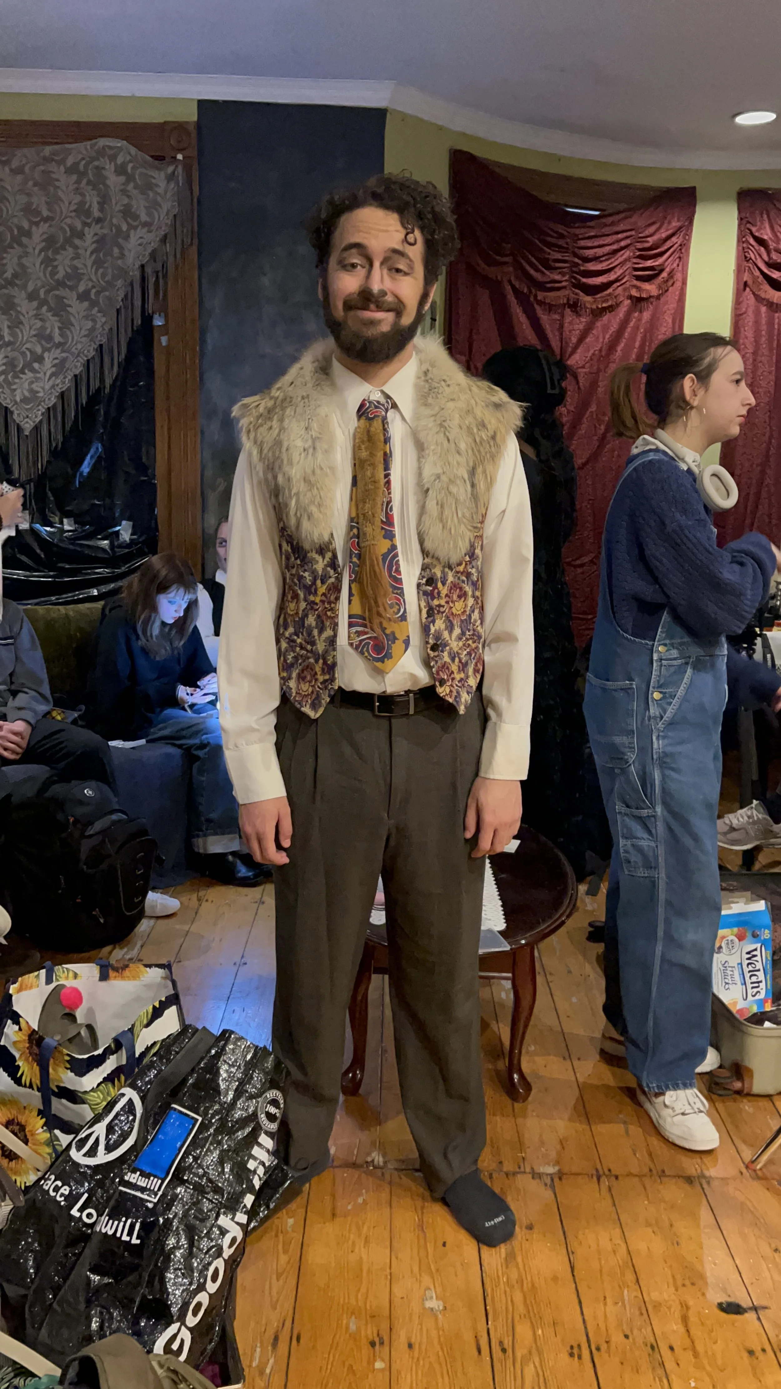 Clarence: Suave and comfortable with himself, oozing with confidence and care for his loved ones. He is often concerned with how others around him treat people, finding it difficult to set aside his self-righteousness when he believes anyone is being