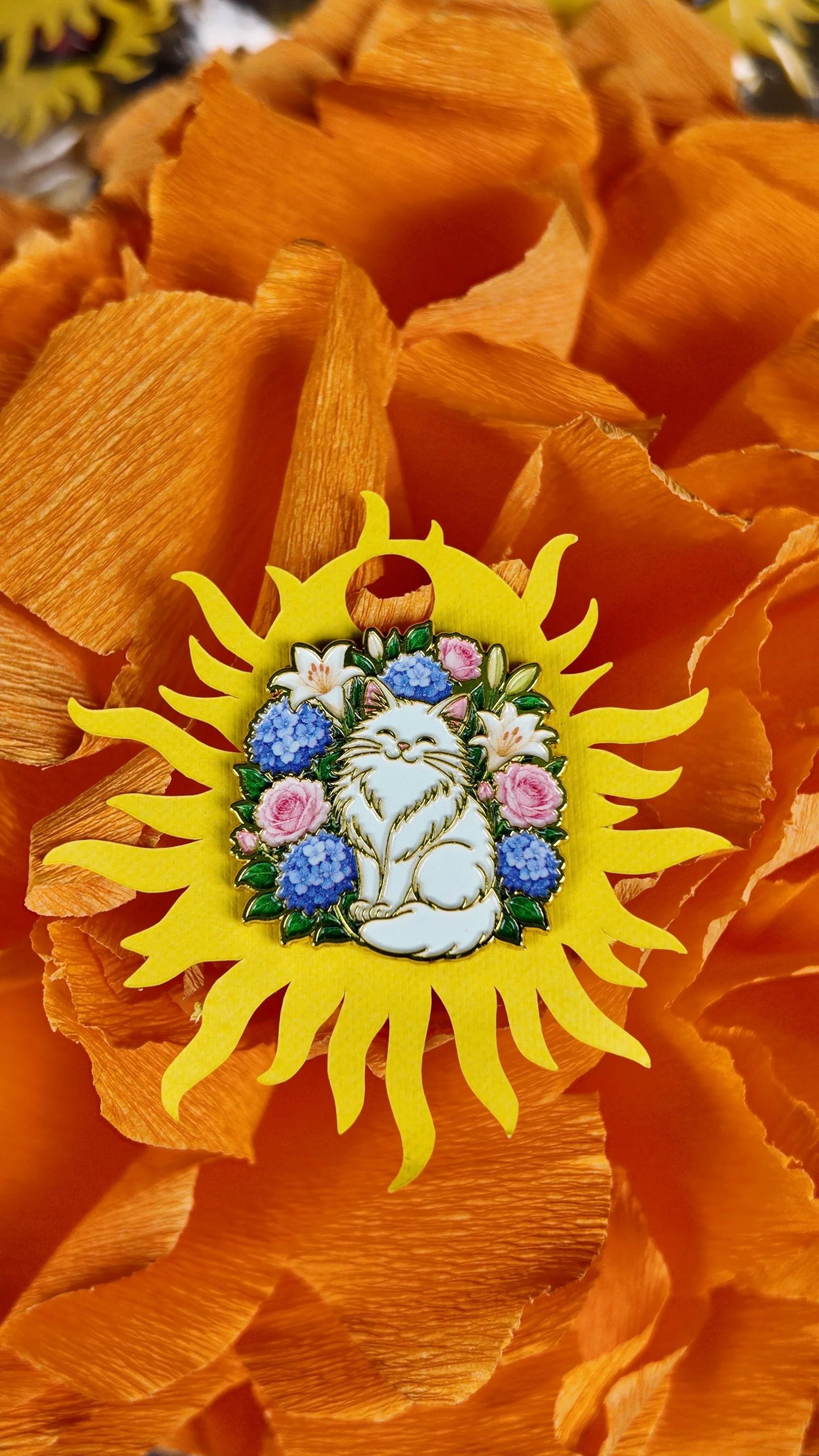 White cat floral