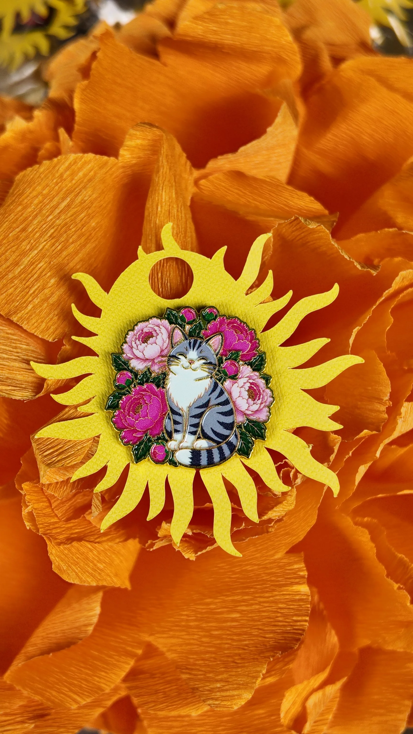 Gray cat floral