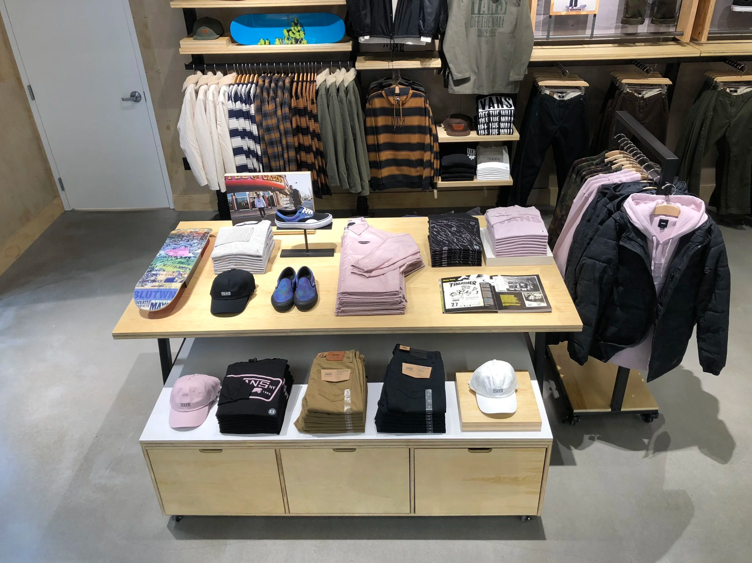 Downstairs+Mens+Table.png