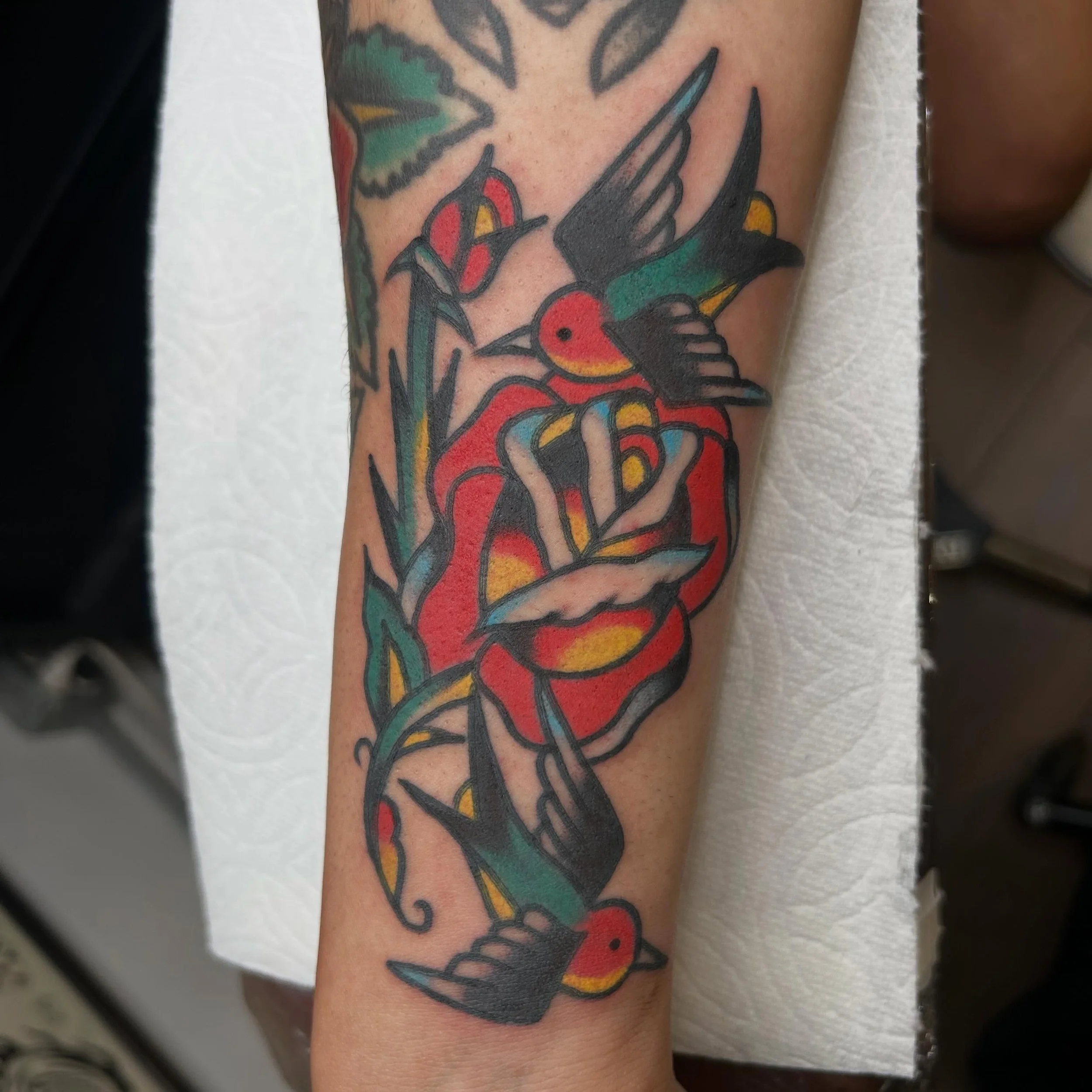 @zactat2 being beast @haightst.tattoo 
DM Zac for availability or drop by on Sundays to get a sick tat2 🪄
#beast 
#haightstreettattoo #haightashbury #tradtattoo #sanfrancisco