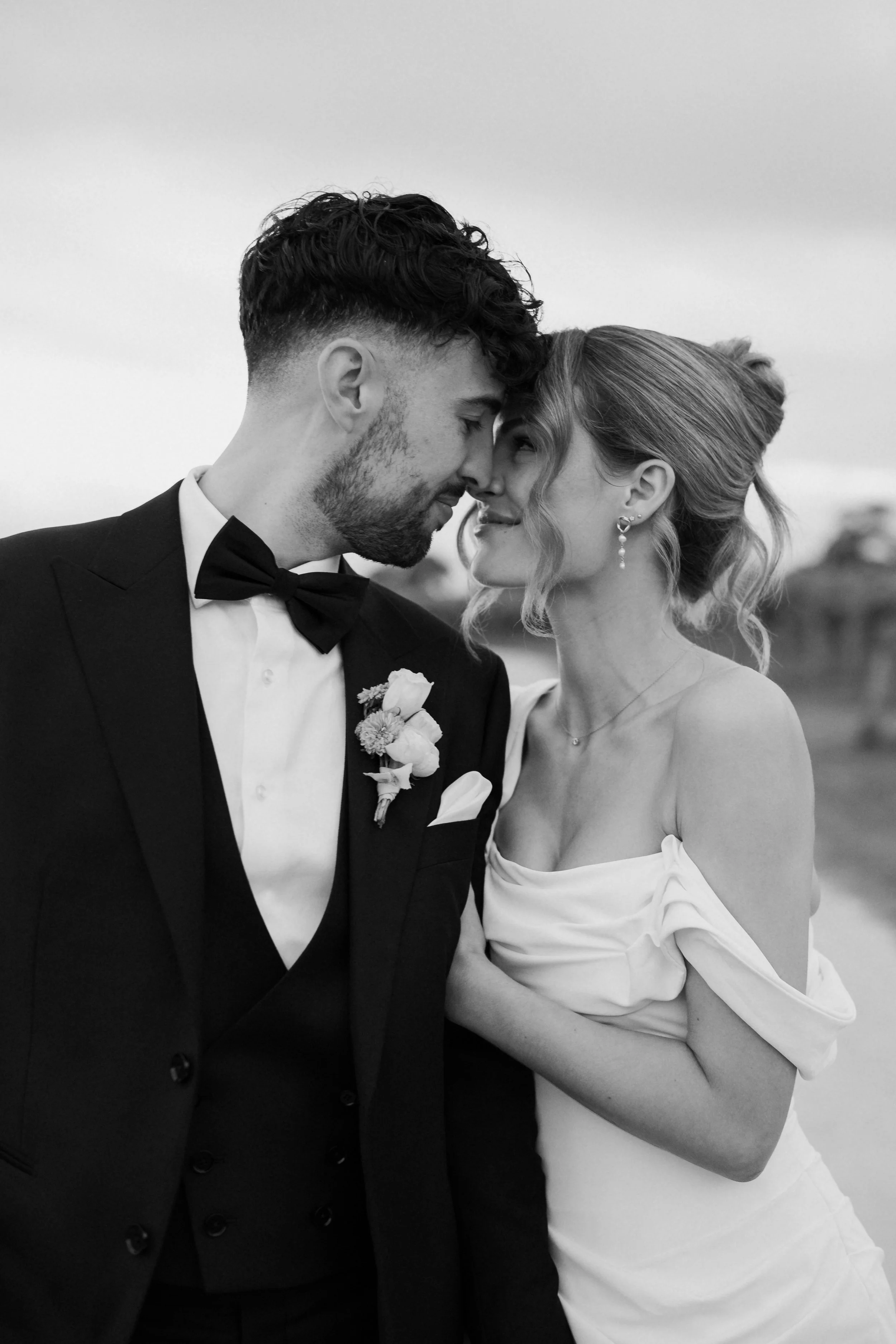 Tess + Michael Sneak Peeks | Luke John Photography-163.jpg