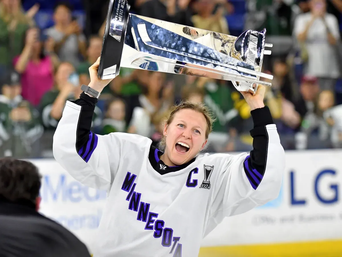 Frost Freeze Out Sirens 5-2 in First Preseason Scrimmage