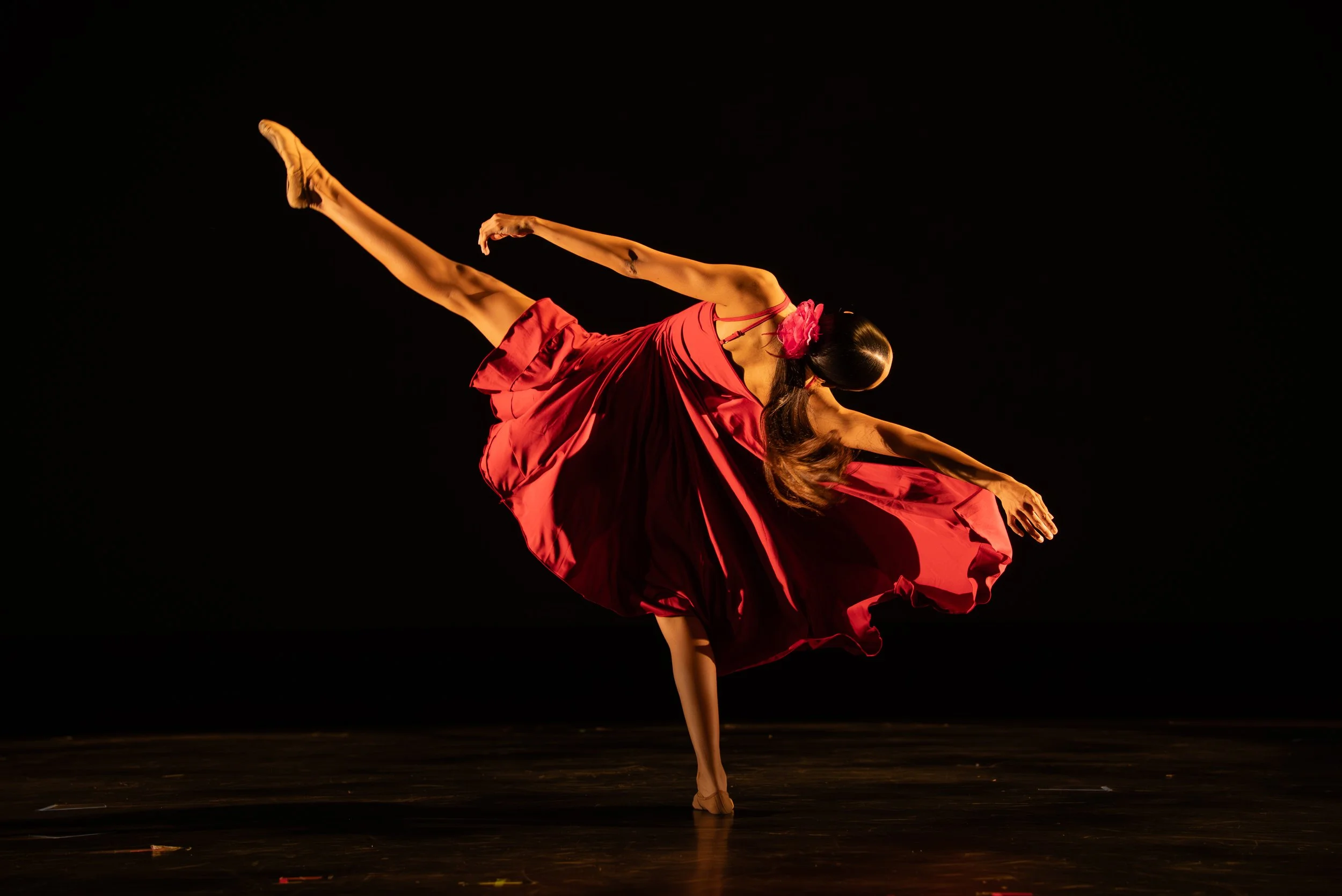 Con Cinco (feat. Marissa Ramos)
Choreography Martha L. Z. Pamintuan