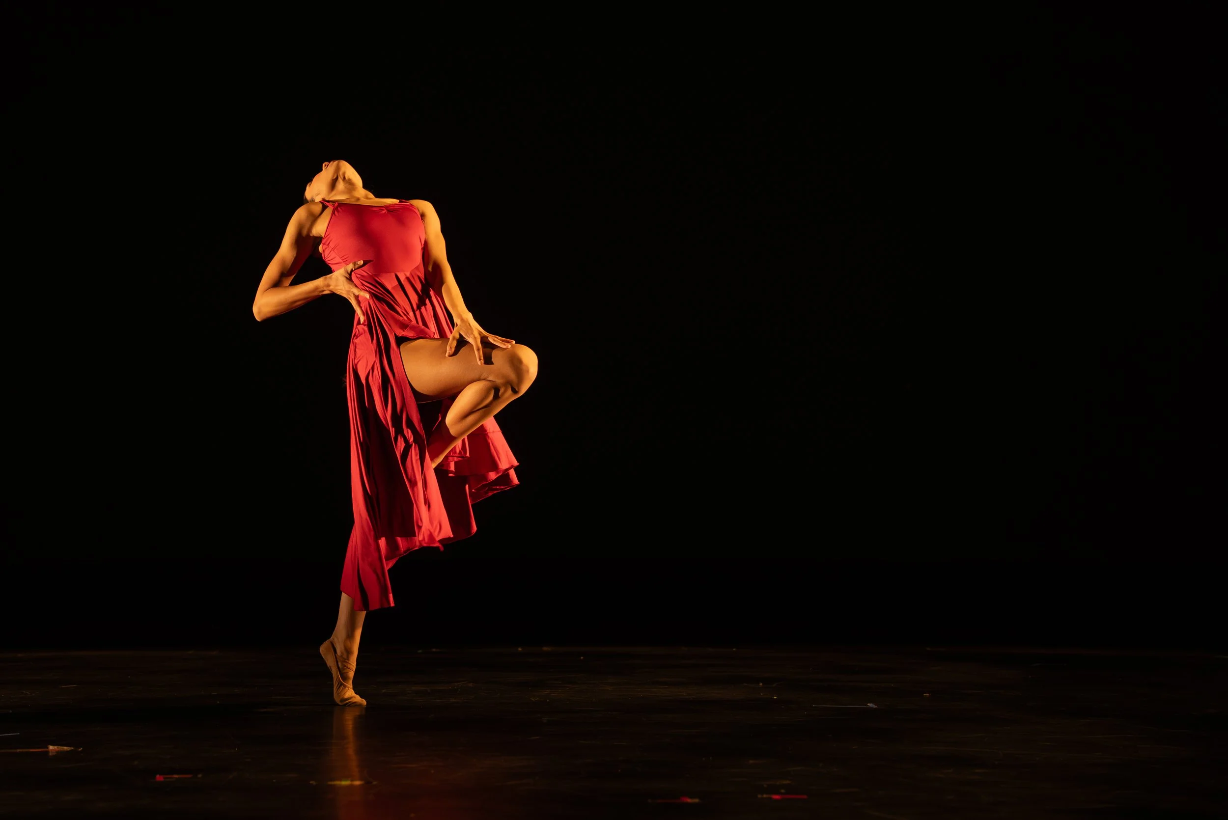 Con Cinco (feat. Marissa Ramos)
Choreography Martha L. Z. Pamintuan