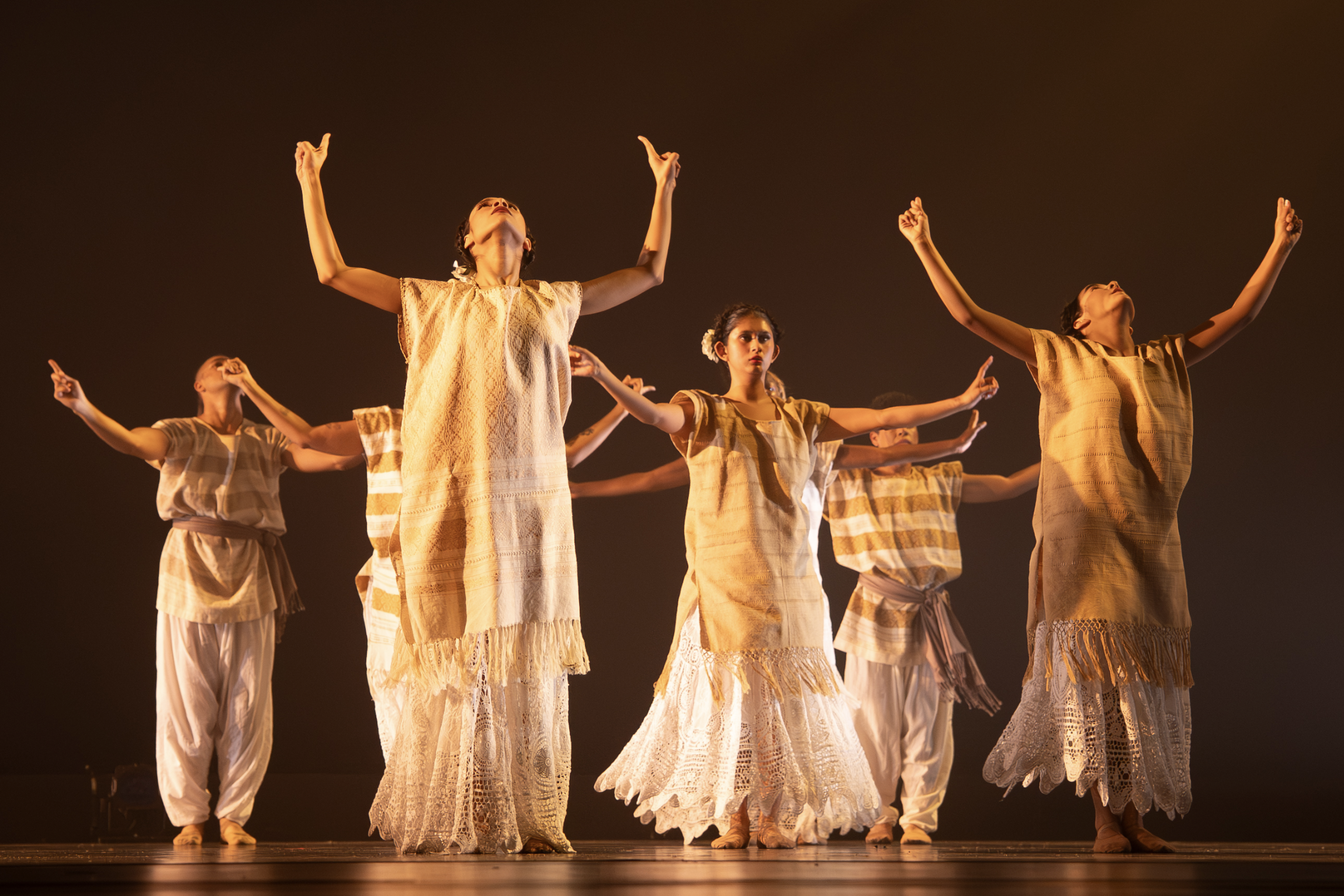 Sombras de Colibri (2025)
Choreography Martha L. Z. Pamintuan