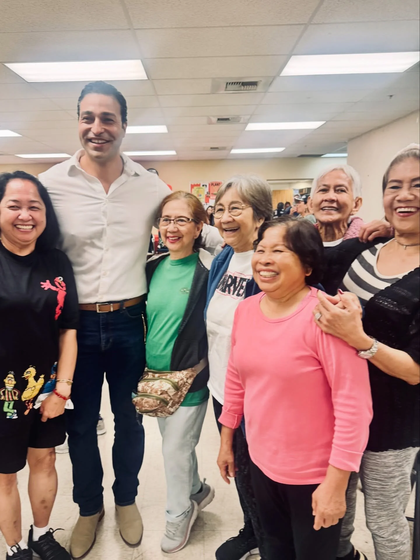 I spent time with seniors in Glassell Park listening to their concerns. They shared that food banks used to come to the senior center, and that those visits stopped. They also told me they rarely see any representative from the council office there.
