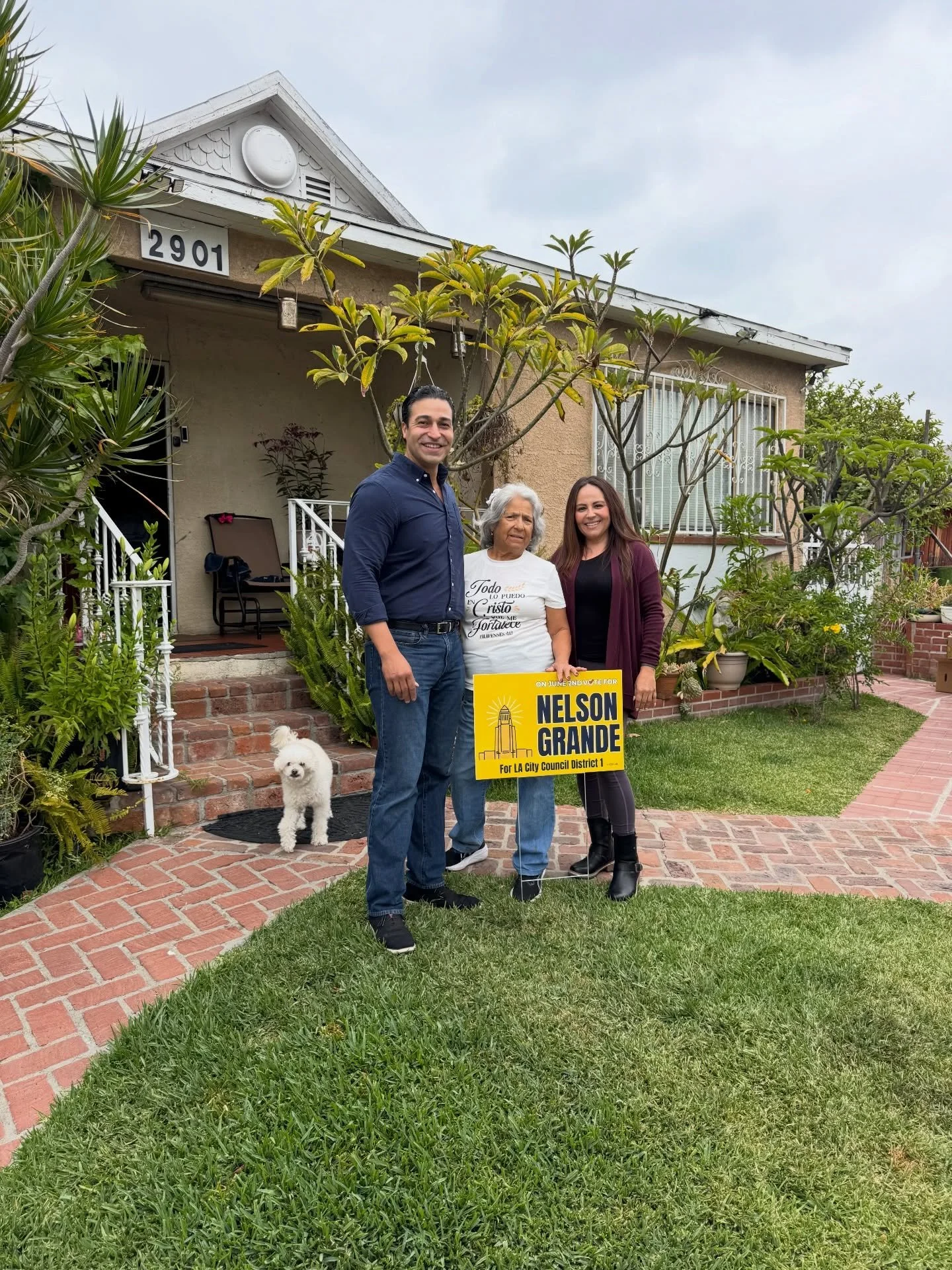 These are the moments that fuel this campaign. Neighbors opening their doors, showing their support, and believing that CD1 deserves better.
Grateful for every single one of you.
Vote for Nelson Grande. Return your ballot by mail or in person by June