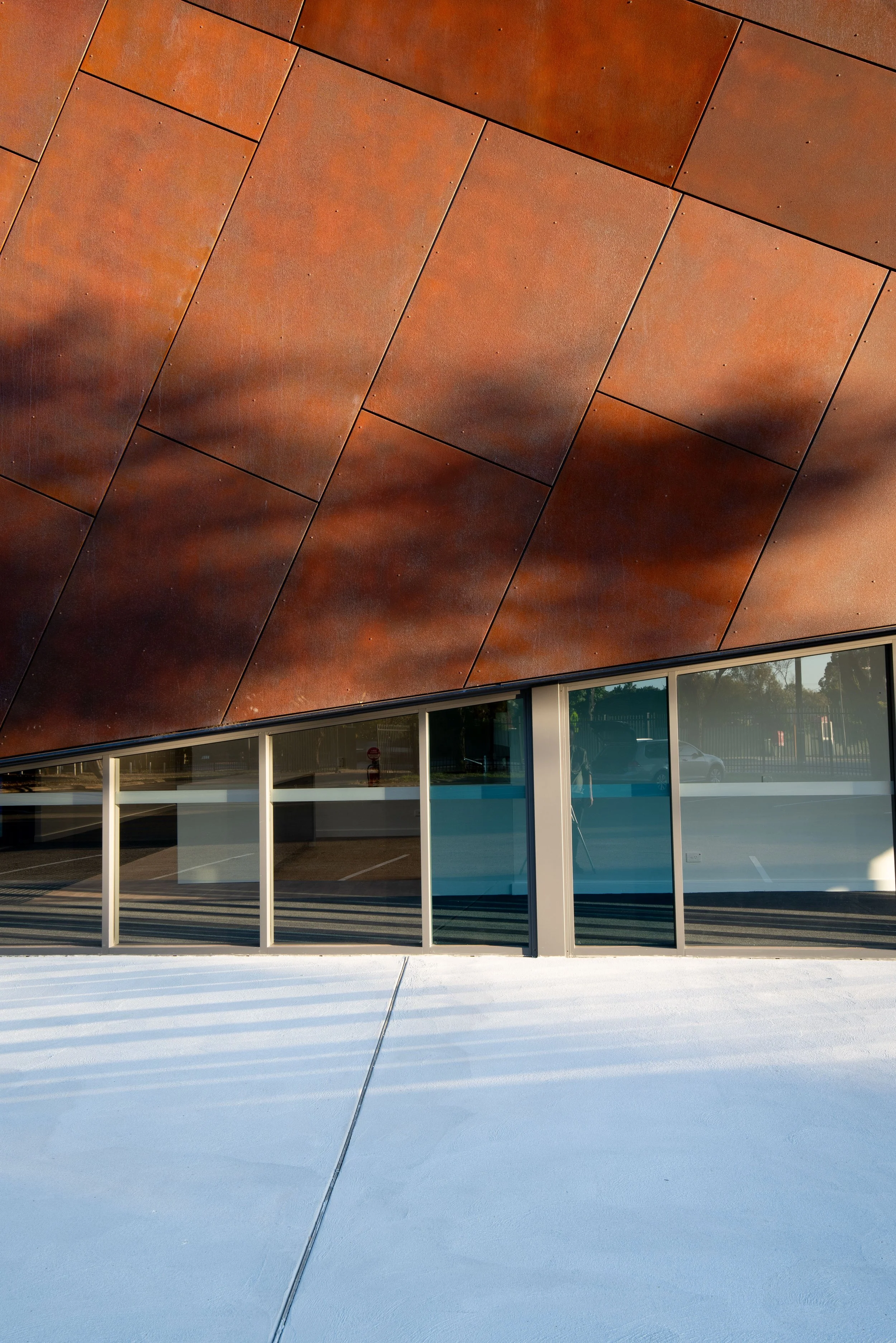 Pinjarra SHS Sports Hall & Performing Arts Architecture (7).jpg