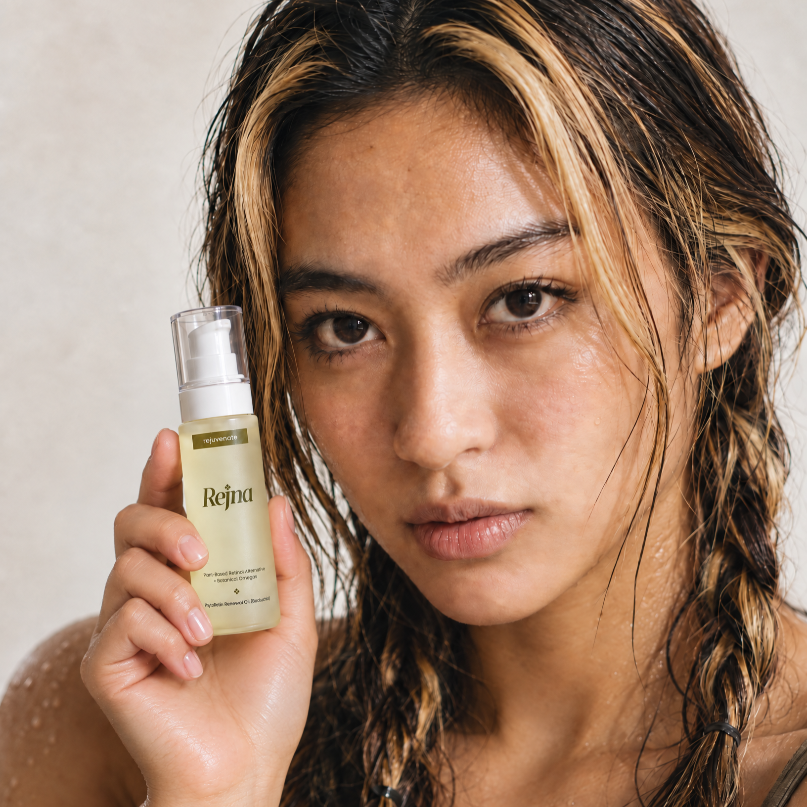 Oil+Serum+Model.png