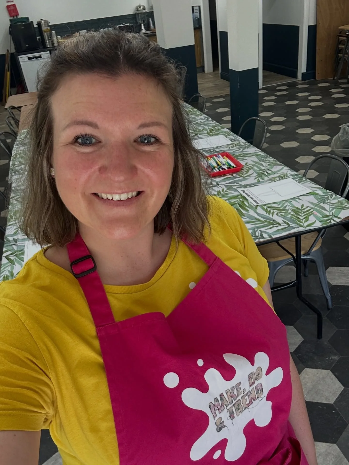 ✨☀️ Half term highlights ☀️✨

From kids tote bag decorating at @leonardsleegardens, to creating Everlasting Floral Hoop kits for a hen party over a couple of evenings, it&rsquo;s been a busy and creative half term!

We&rsquo;ve also enjoyed a Bugs &a