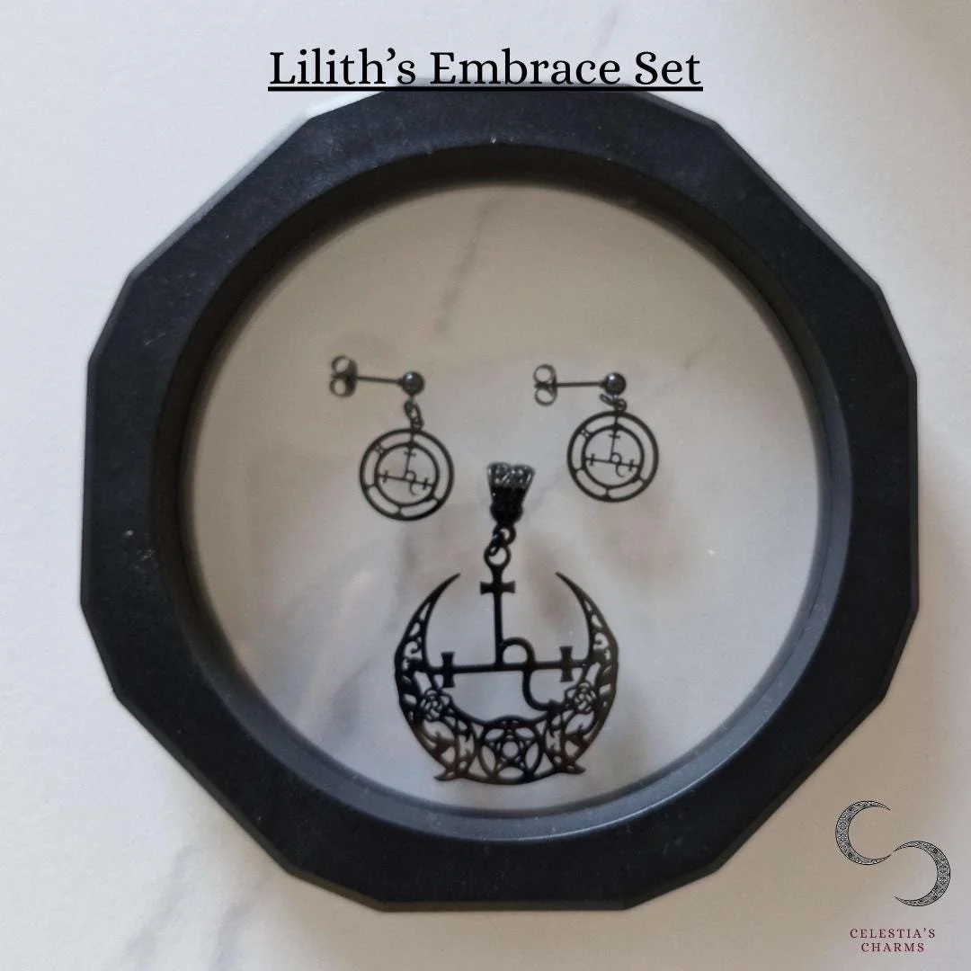 Lilith’s Embrace Set