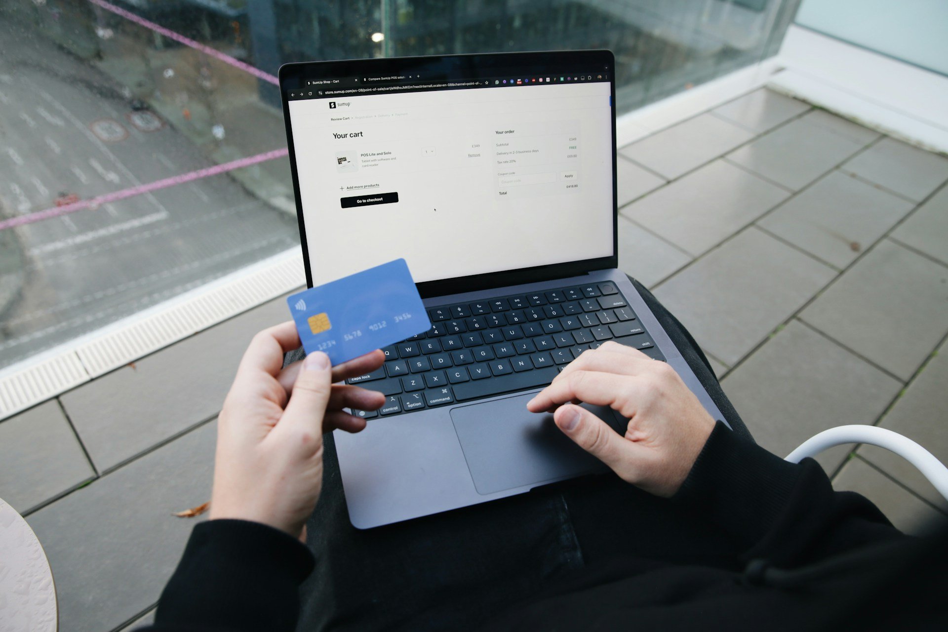 Parcel delivery services for e-commerce shoppers in Sweden