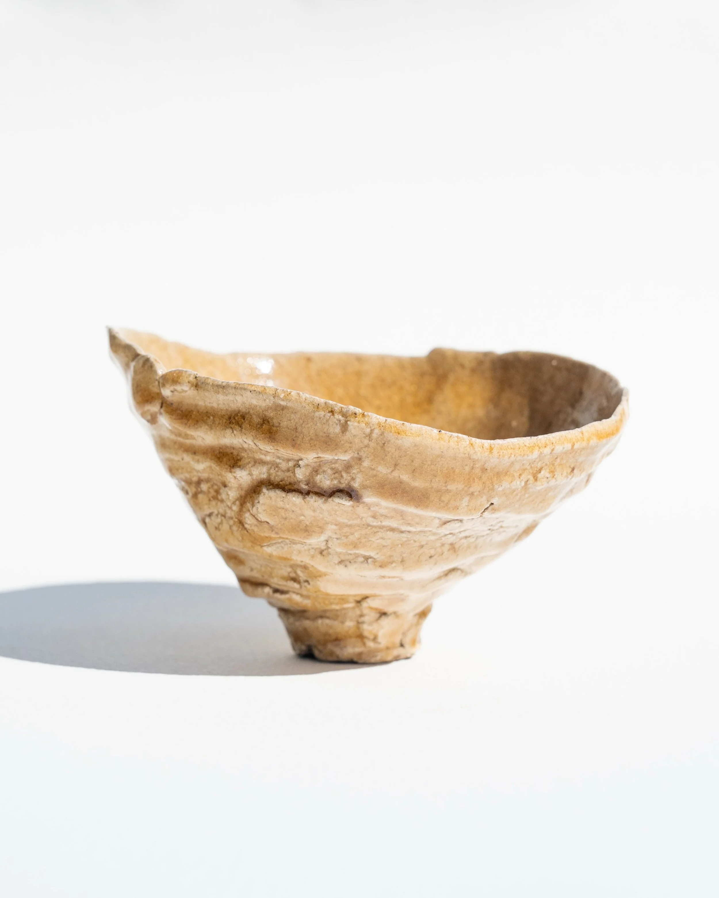 𝗖𝗛𝗔𝗪𝗔𝗡
&mdash; 𝗦𝗢𝗟𝗗 &mdash;

Stoneware &middot; ash &amp; sand glaze
Gas fired &middot; 1300&deg;C &middot; Cone 10

&Oslash; 15 &times; H 9.5 cm &mdash; &Oslash; 5.9 &times; H 3.7 in
288 g / 10.2 oz