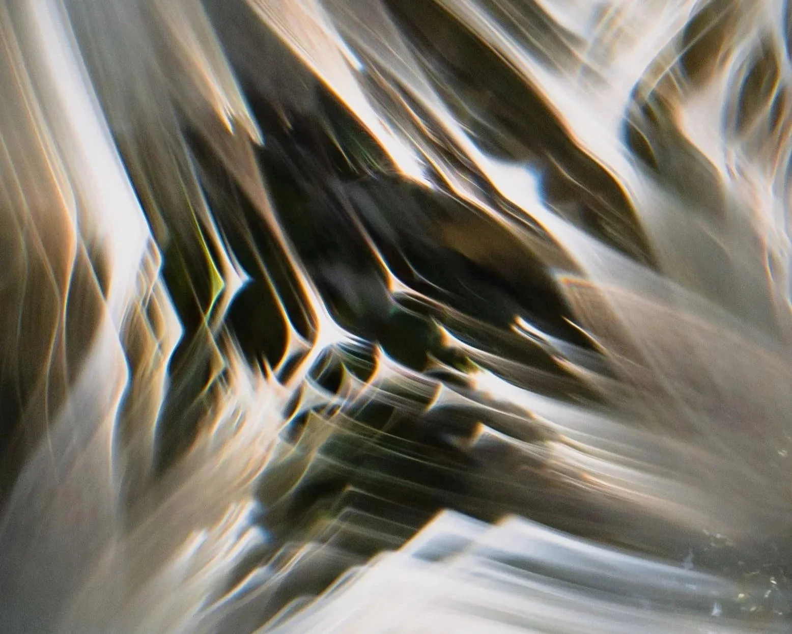Image gros plan d'une photographie de la série Interférences par Julien Bernier