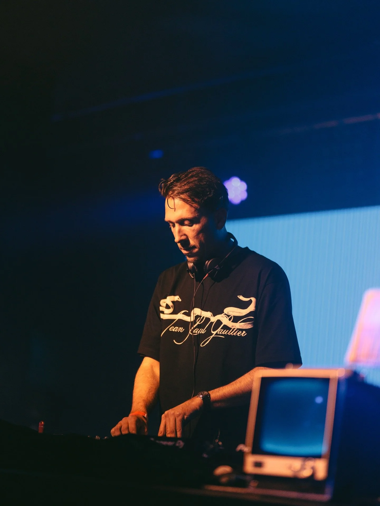 We zijn ondertussen weer druk bezig met kelderklup 3! Wie zien we graag op de line up?