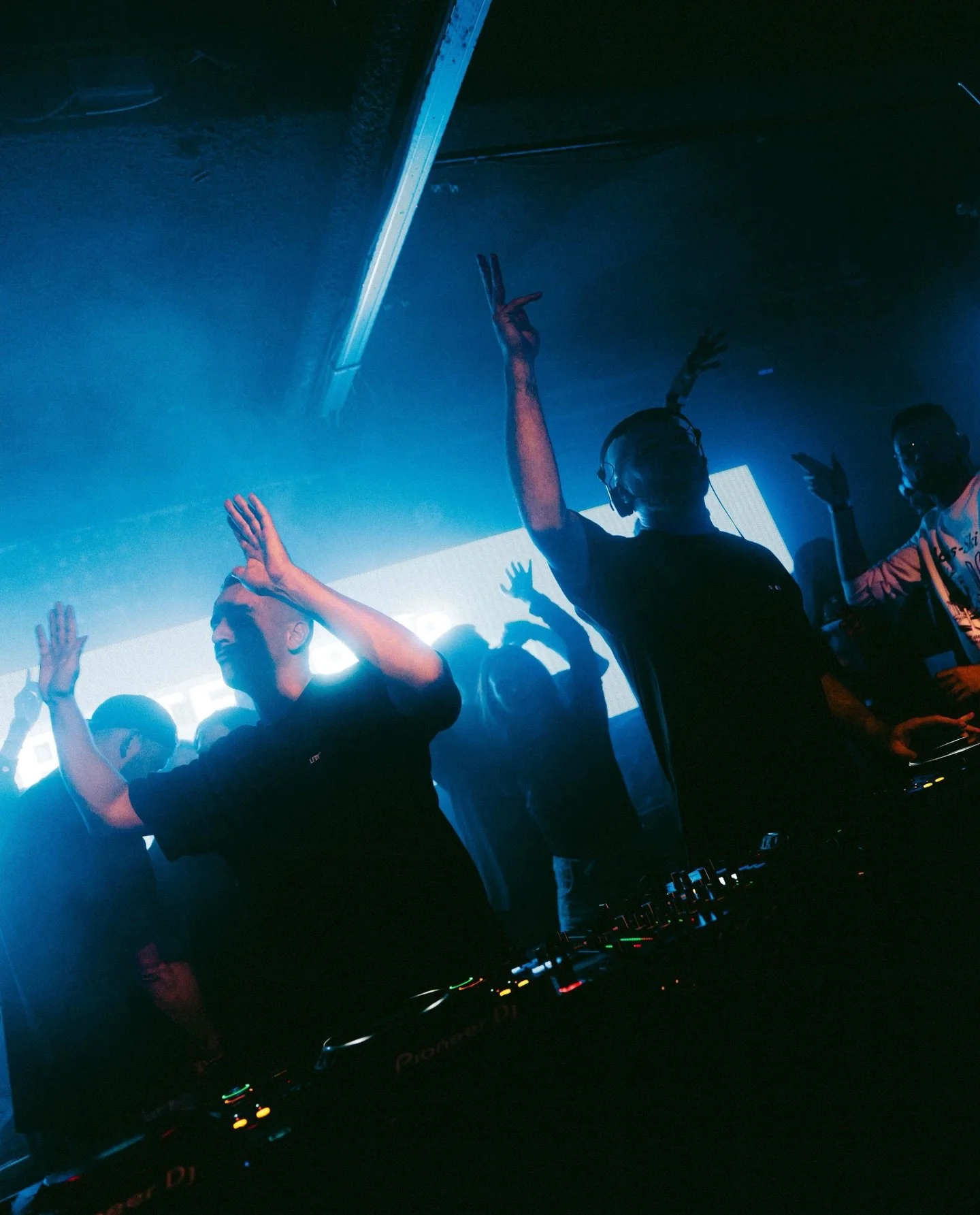 Na 2 heerlijke kelderklups is de 3de alweer in zicht! Bigger en better! Jullie gaan lekker met de kaartjes, nog maar een aantal regular tickets over dus wacht niet te lang! Ticket link in bio! 💙