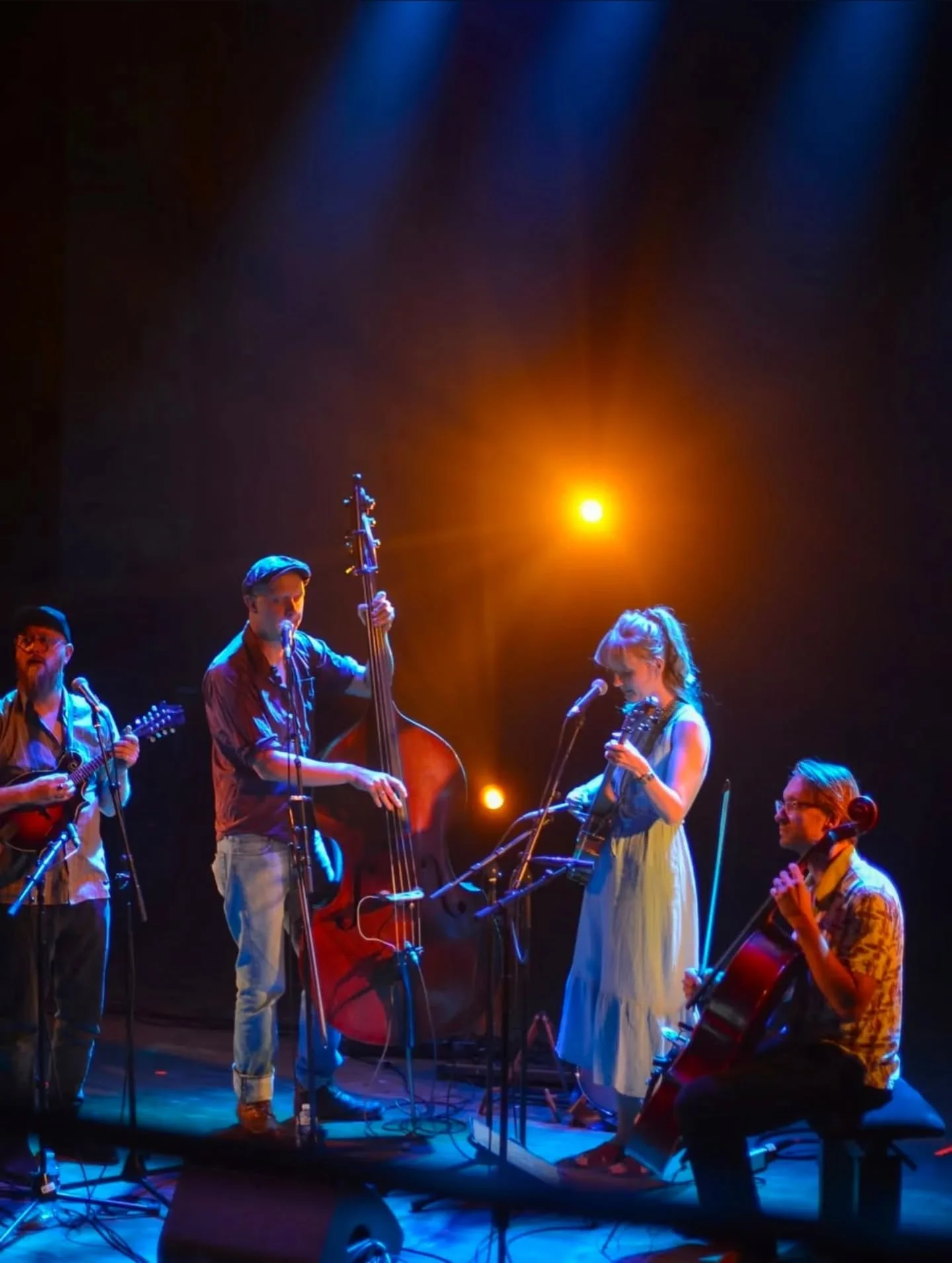This was last night at @lespolysonsfestival in Huy. Thank you so much for having us!! We were joined by our lovely fellow musicians @joonlaukamp and @nathan.bontrager859

Our next stop will be Windros Festival in two weeks in Schwerin! 🚙🪕🎻