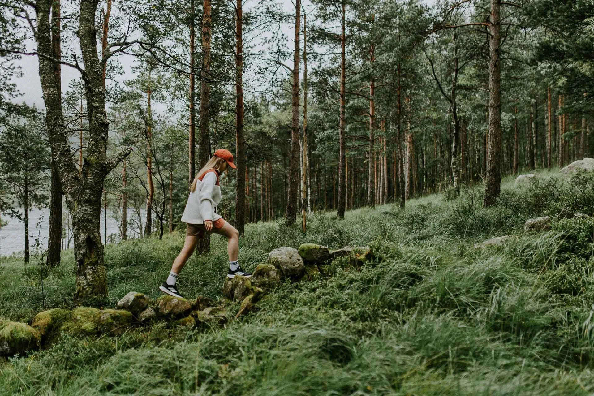 Bilder av modeller, junior, fra fotografering for Skogstad Junior tatt ved Preikestolen Basecamp