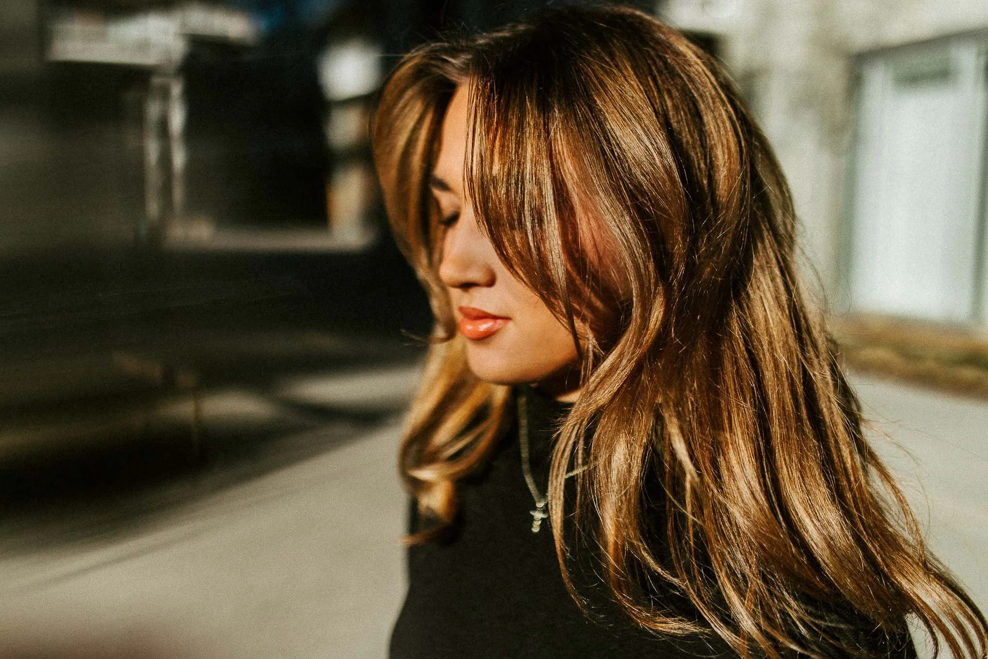 portrett av Sofie Ferrarese Fotografering av mennesker til bokprosjekt for Iman Meskini, utgitt på Pullman Publishing. Portrettene er fotografert i naturlig lys i Oslo.