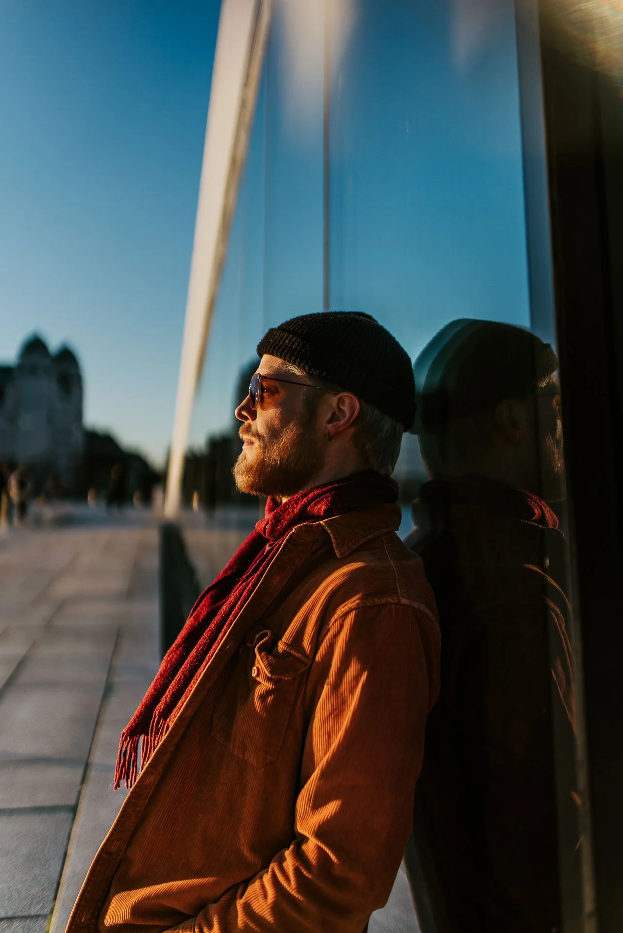 portrett av Padmmayoda Nils Lundgren  Fotografering av mennesker til bokprosjekt for Iman Meskini, utgitt på Pullman Publishing. Portrettene er fotografert i naturlig lys i Oslo. Operaen
