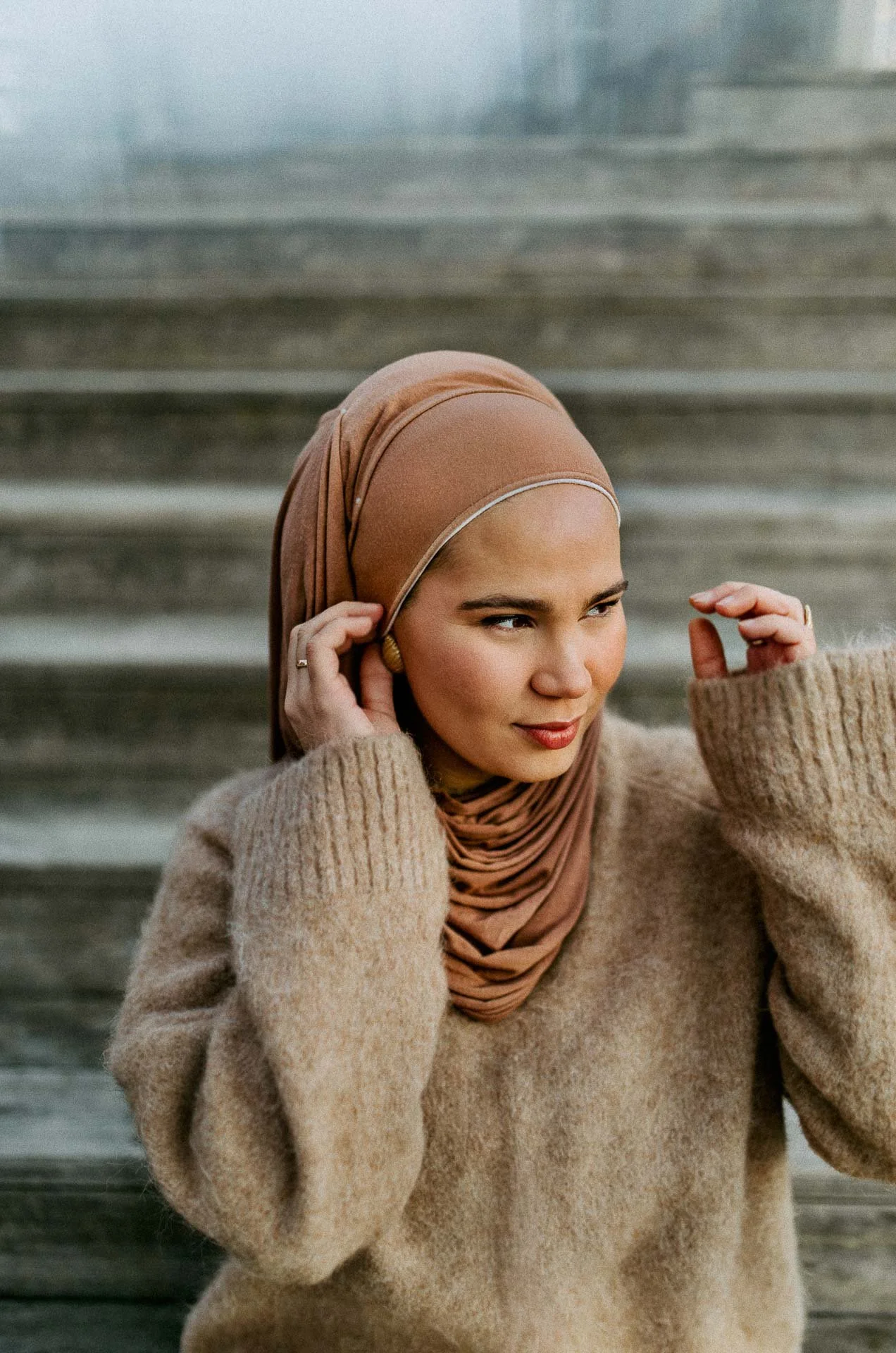 portrett av Iman Meskini  Fotografering av mennesker til bokprosjekt for Iman Meskini, utgitt på Pullman Publishing. Portrettene er fotografert i naturlig lys i Oslo.