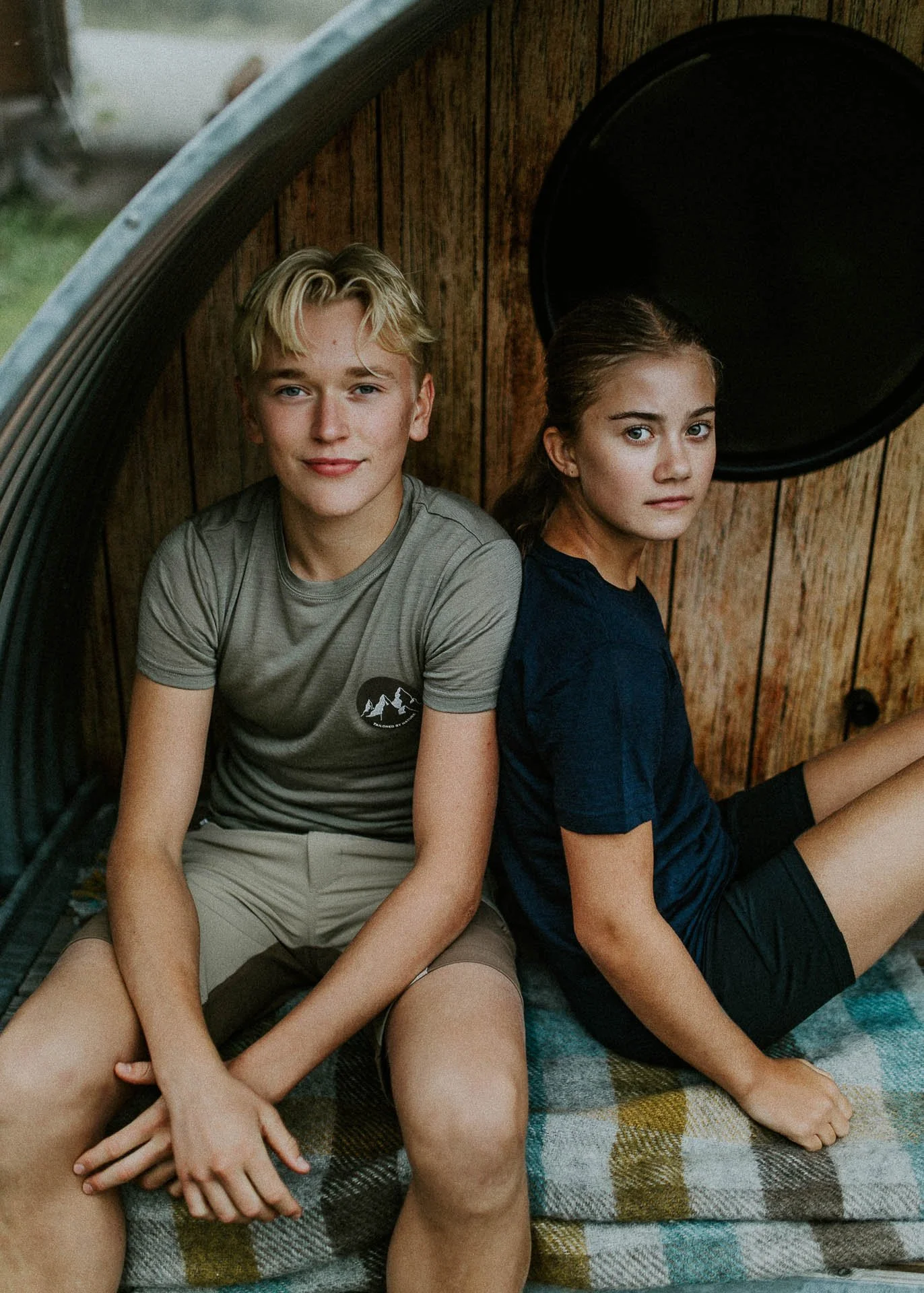 Bilder av modeller, junior, fra fotografering for Skogstad Junior tatt ved Preikestolen Basecamp