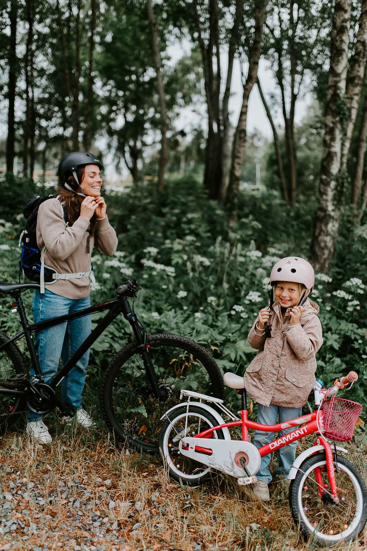 Bilder av modeller fra fotografering for Kolumbus natrulig lys og situasjonsbilder til bruk i større kampanje
