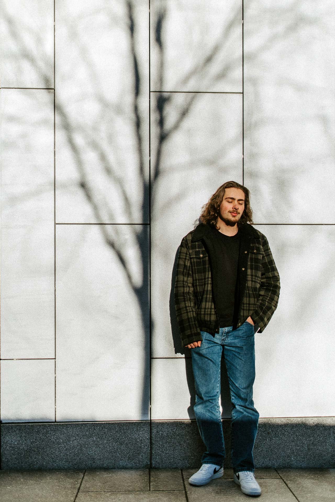 portrett av Daniel Devon Fotografering av mennesker til bokprosjekt for Iman Meskini, utgitt på Pullman Publishing. Portrettene er fotografert i naturlig lys i Oslo.