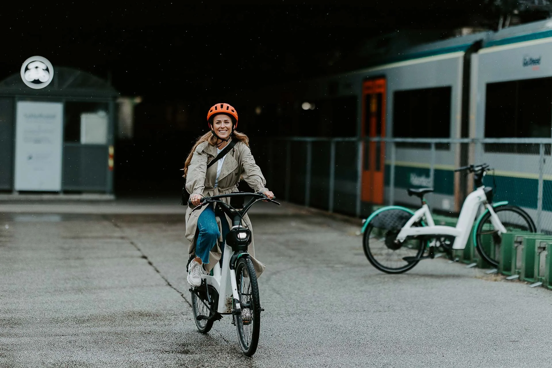 Bilder av modeller fra fotografering for Kolumbus natrulig lys og situasjonsbilder til bruk i større kampanje