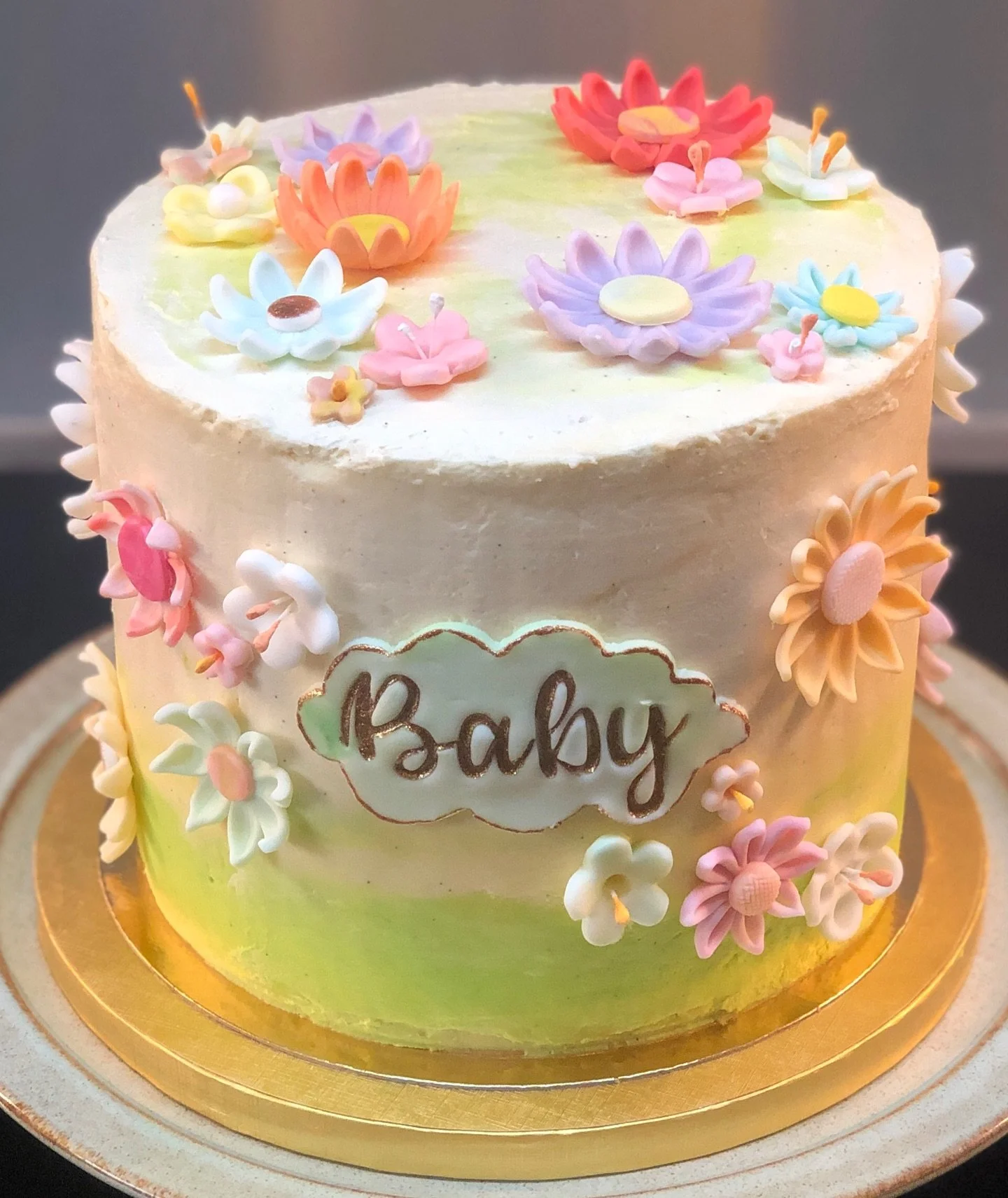 Layer cake pour une baby shower sur le th&egrave;me des fleurs.....Vous aimez ?