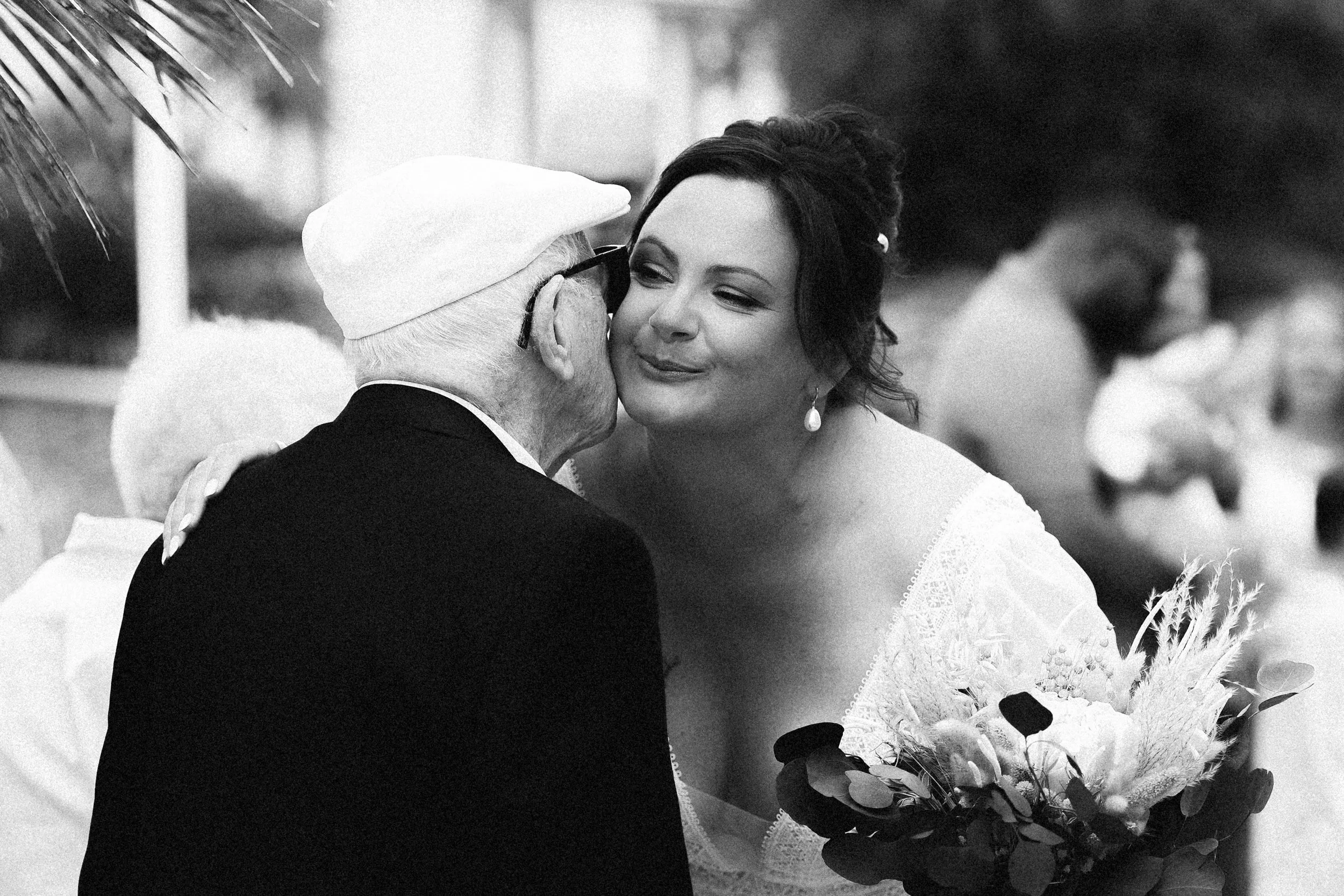 Photographe de mariage civil Cherbourg Manche Normandie 
Mairie de Sainte-Croix-Hague
Photos numériques digital et photos polaroïd 