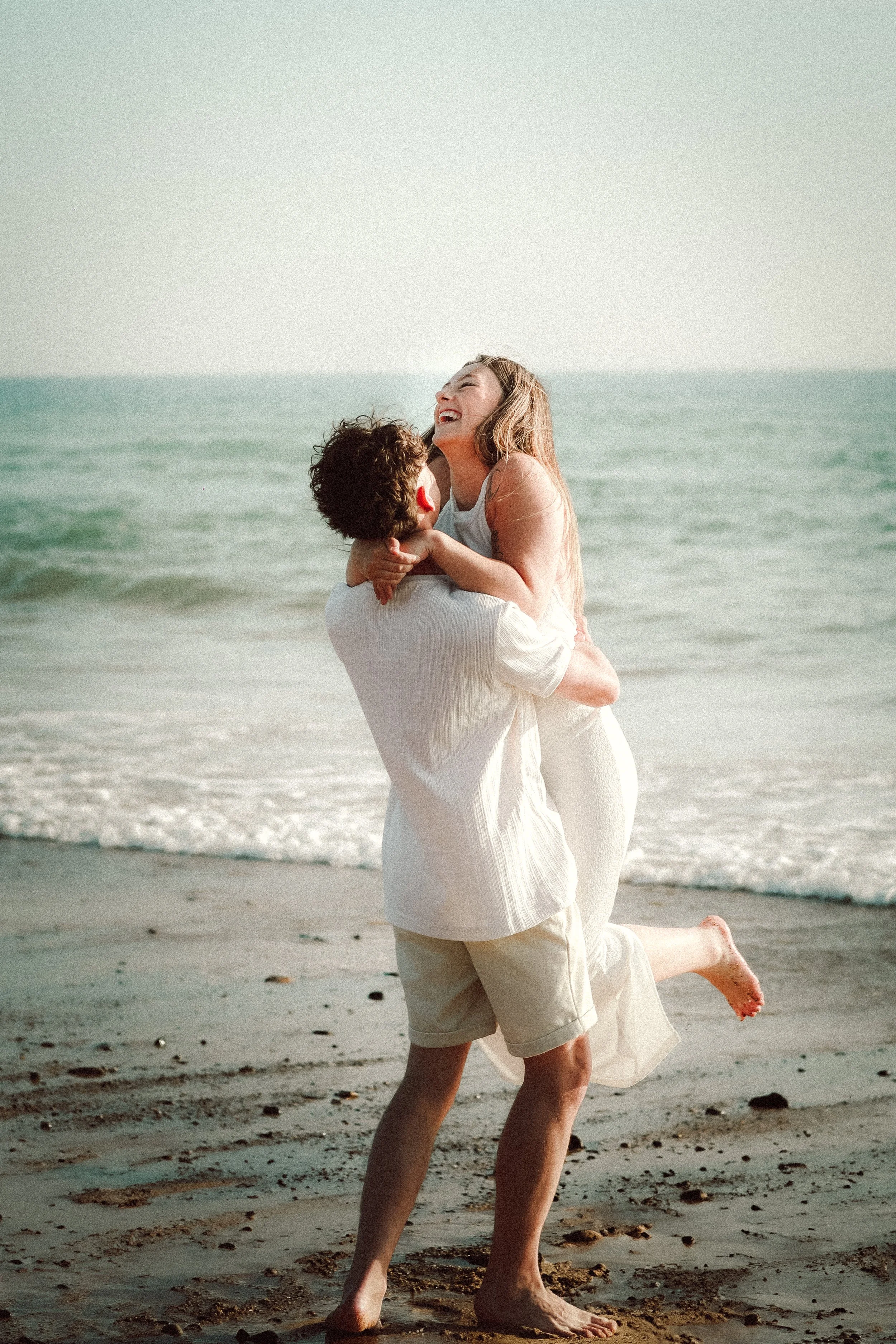 Photographe couple Photographe engagement Photographe Elopement authentique spontané vintage Cherbourg Manche Normandie