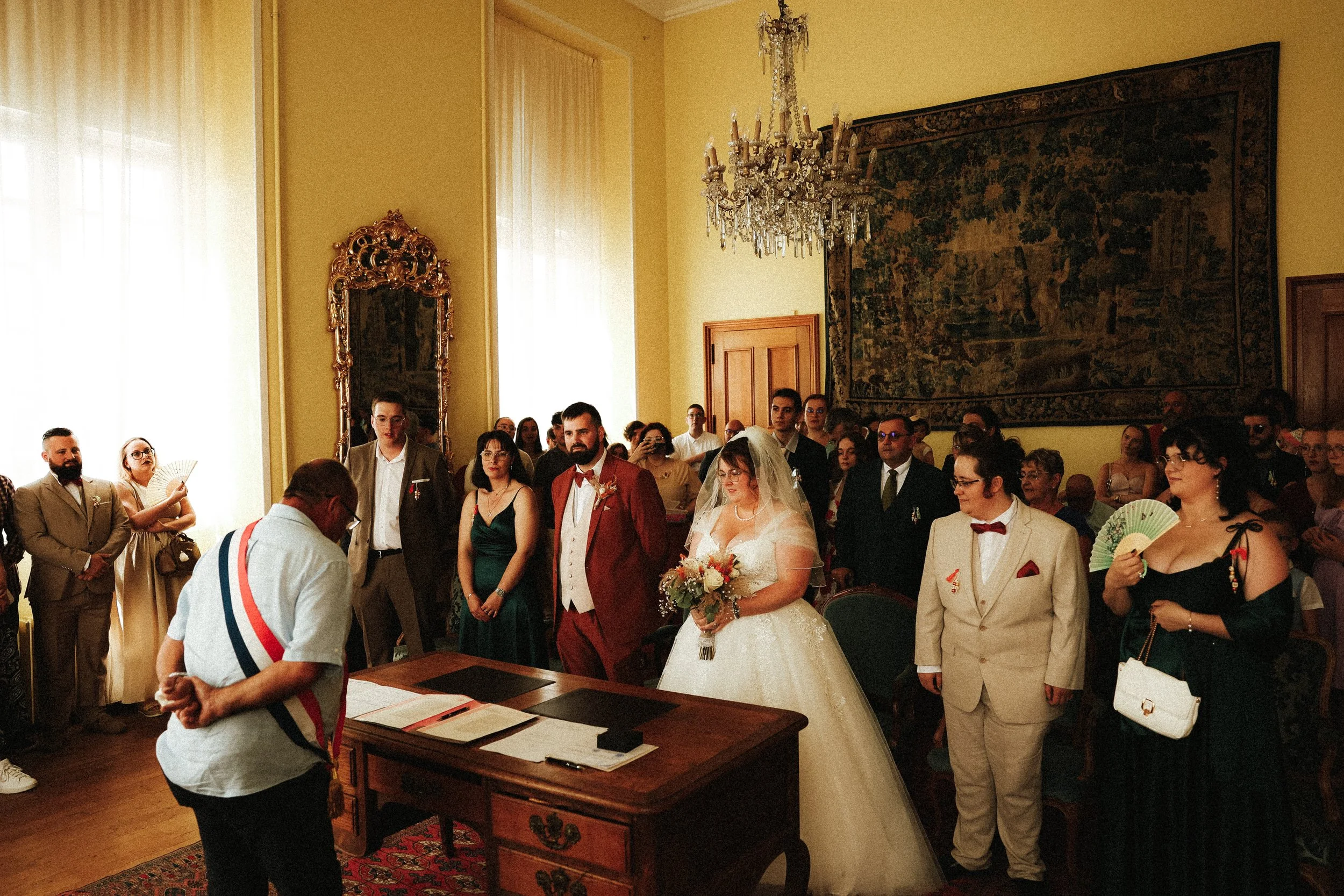Photographe de mariage civil Cherbourg Manche Normandie 
Mairie de Torigny-Les-Villes
Photos numériques digital et photos polaroïd