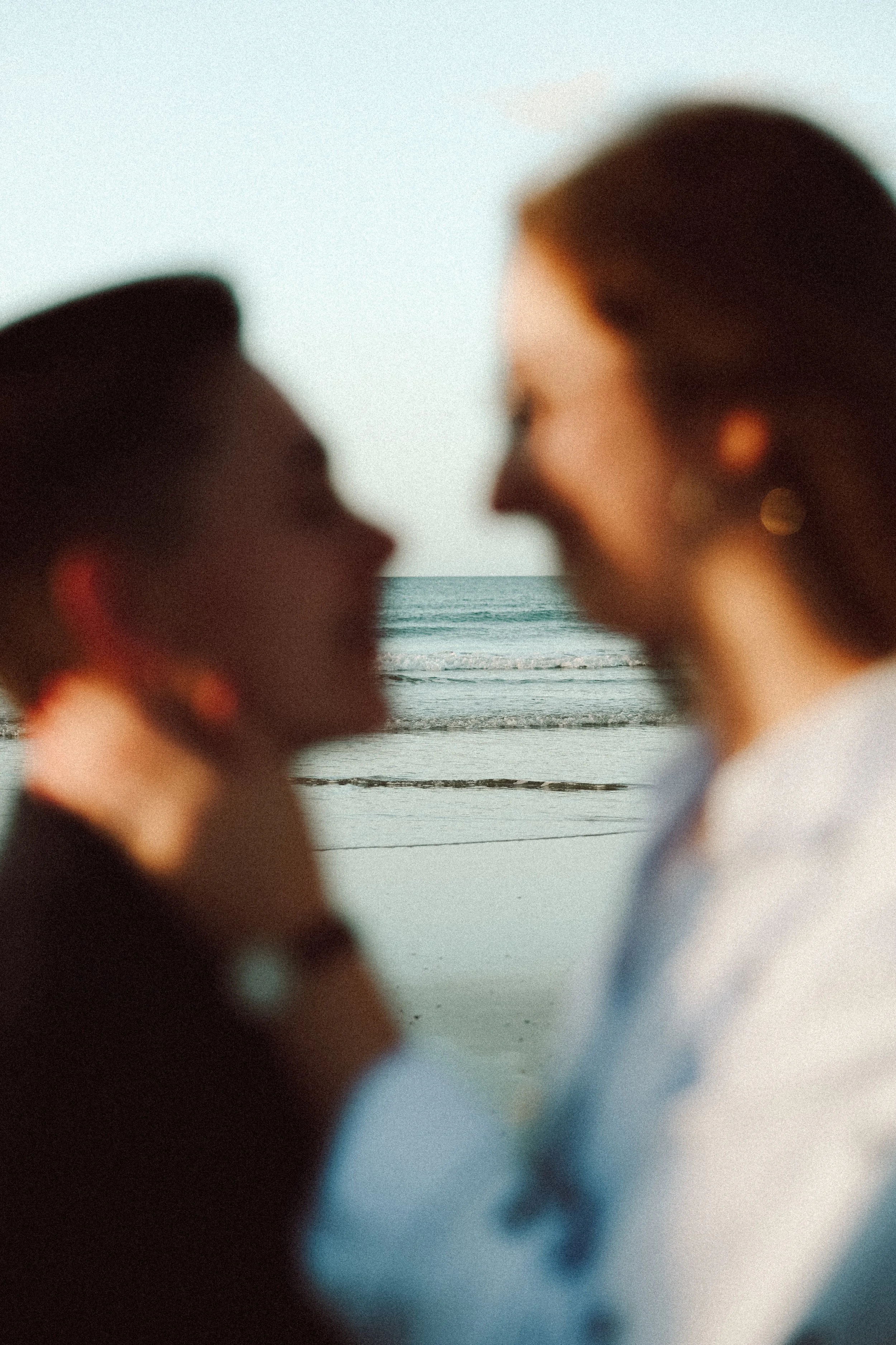 Photographe couple Photographe engagement Photographe Elopement authentique spontané vintage Cherbourg Manche Normandie