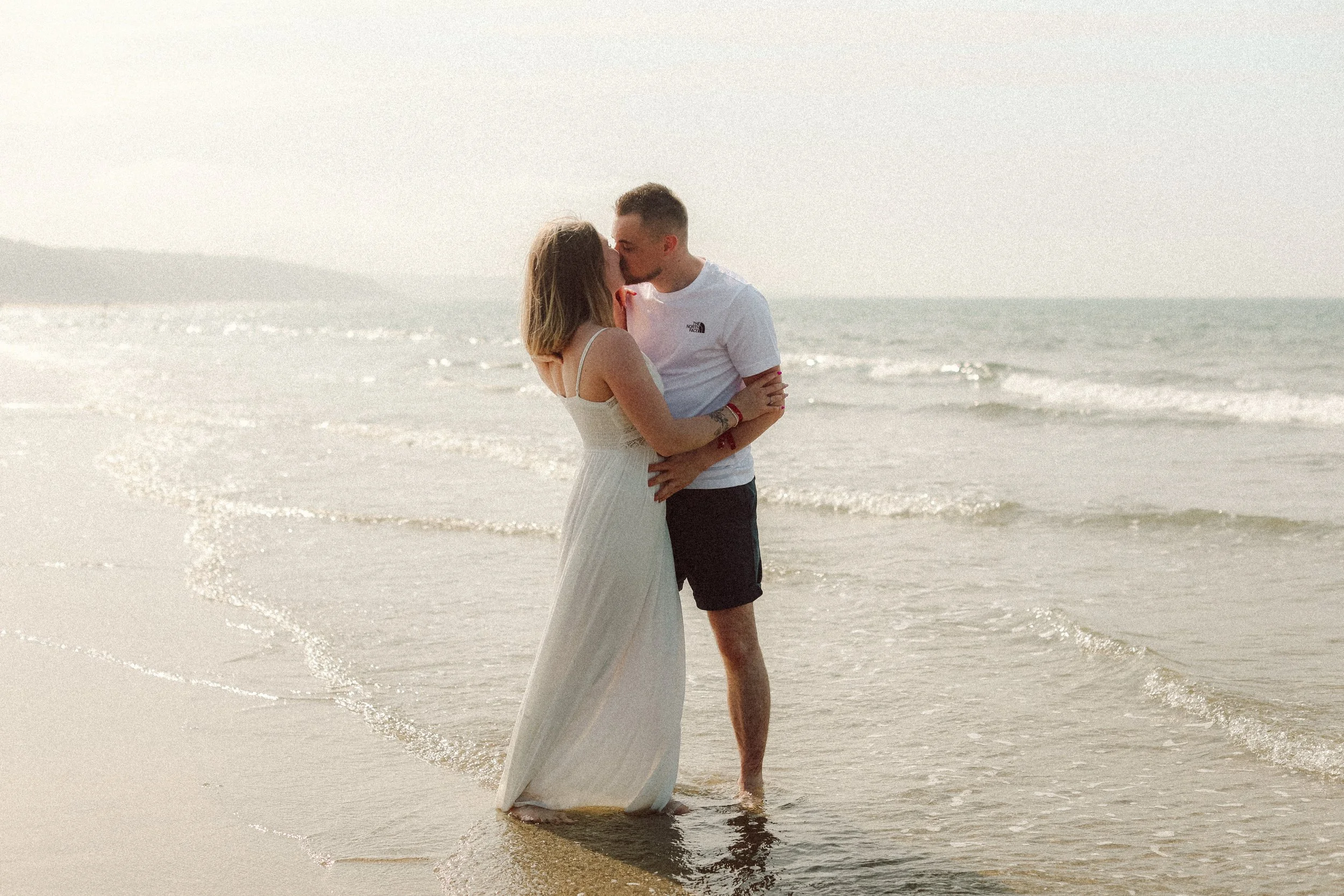 Photographe couple Photographe engagement Photographe Elopement authentique spontané vintage Cherbourg Manche Normandie