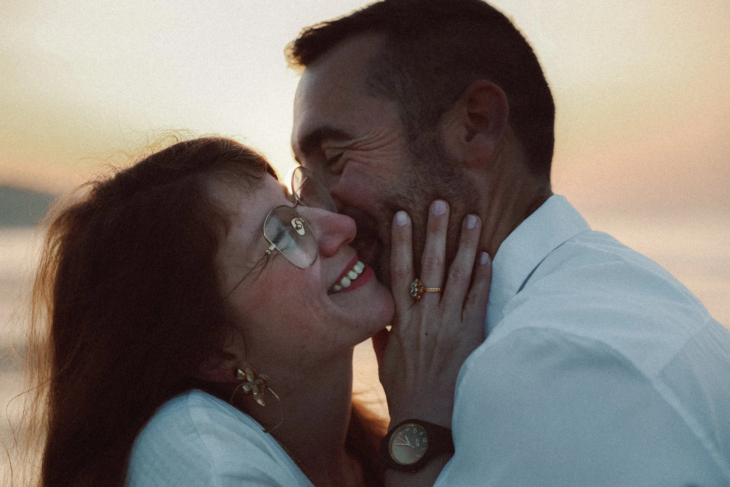 Photographe couple Photographe engagement Photographe Elopement authentique spontané vintage Cherbourg Manche Normandie