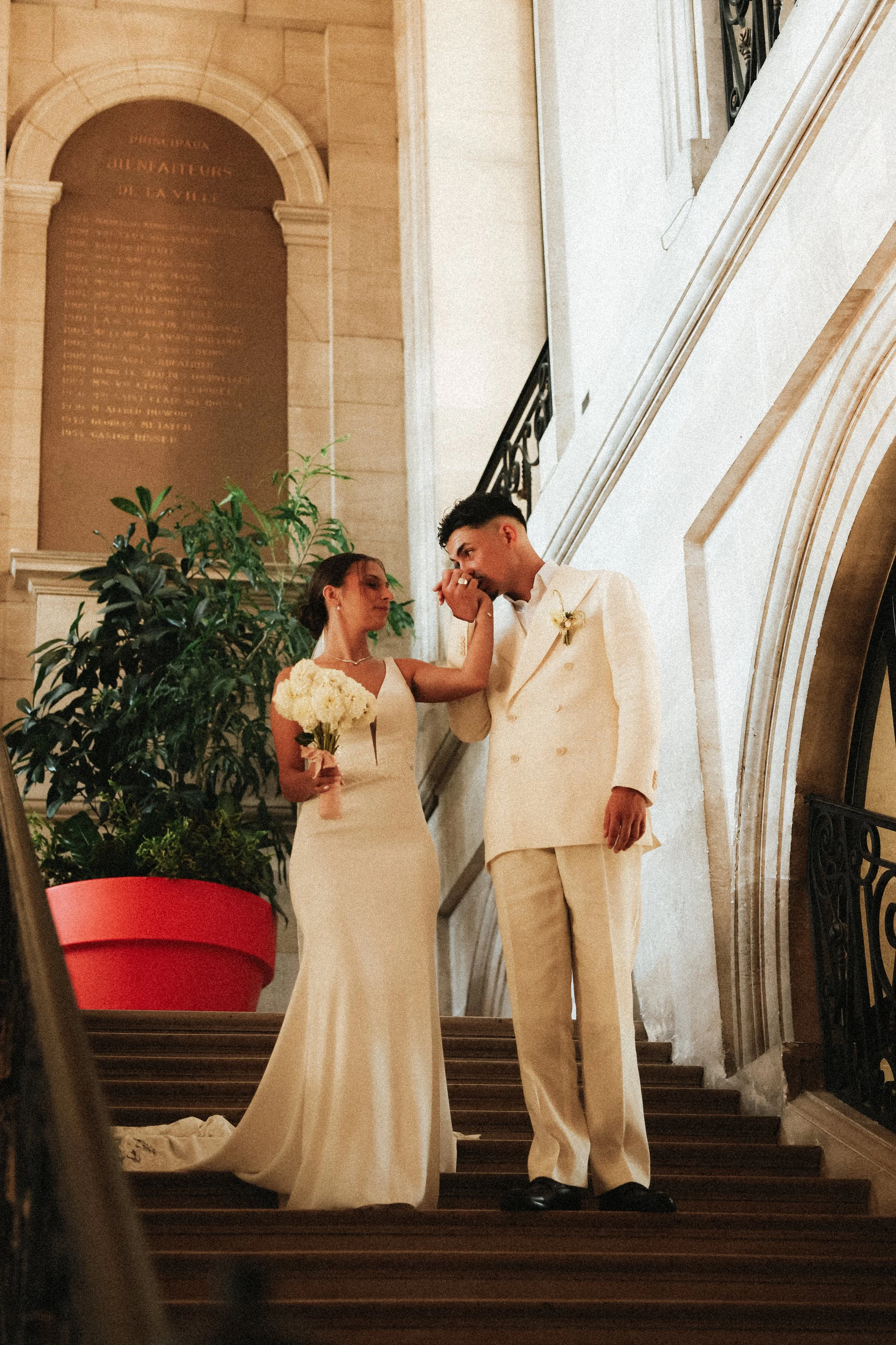 Photographe de mariage civil Cherbourg Manche Normandie 
Mairie de Rouen
Photos numériques digital et photos polaroïd