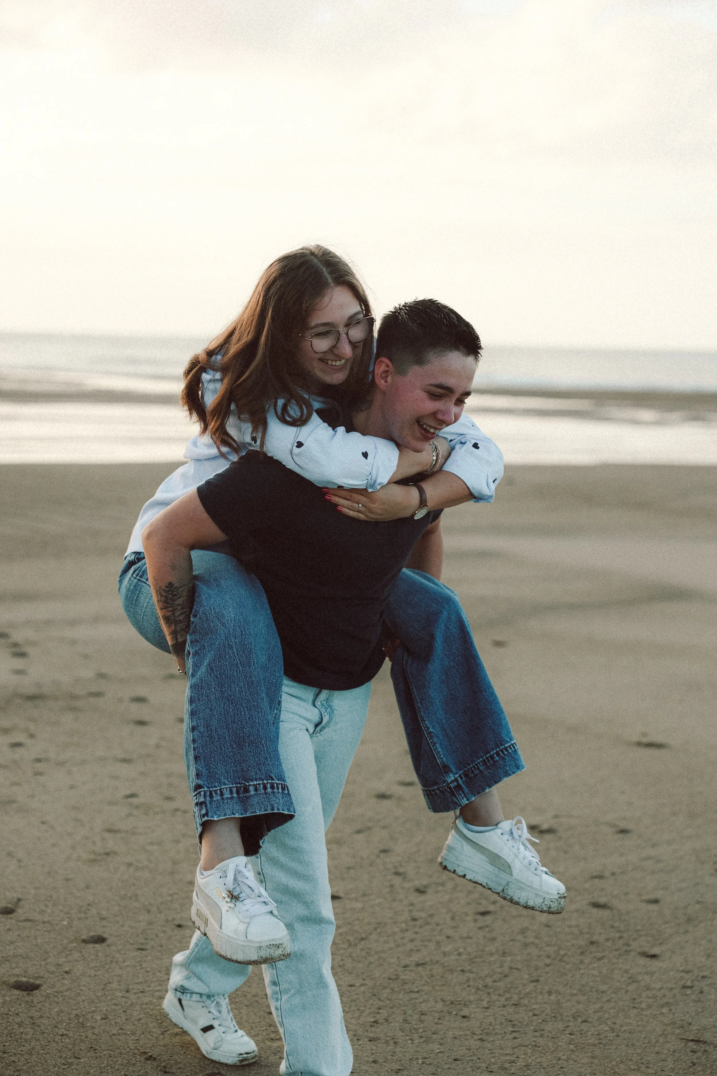 Photographe couple Photographe engagement Photographe Elopement authentique spontané vintage Cherbourg Manche Normandie