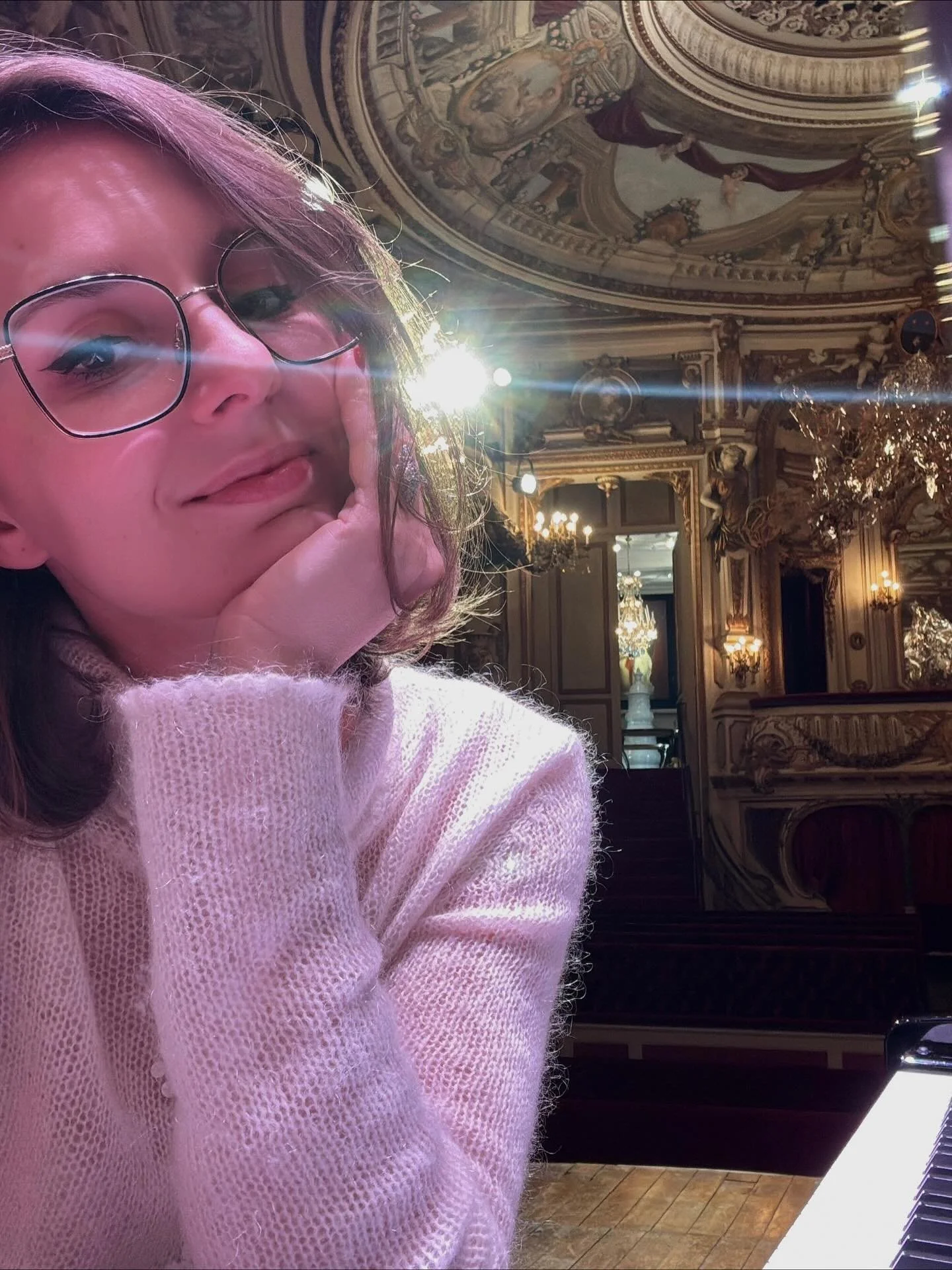 J&rsquo;ai pass&eacute; les derniers jours d&rsquo;octobre &agrave; chanter &agrave; tue-t&ecirc;te dans le Ch&acirc;teau du bonheur @chateaudechimay, &agrave; m&rsquo;extasier devant tant de beaut&eacute;, &agrave; m&rsquo;&eacute;touffer de rire, d